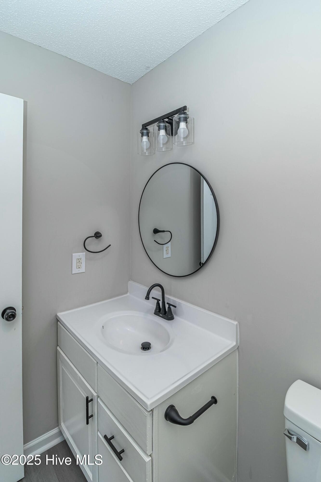1005 Pamela Drive Property Photo 11