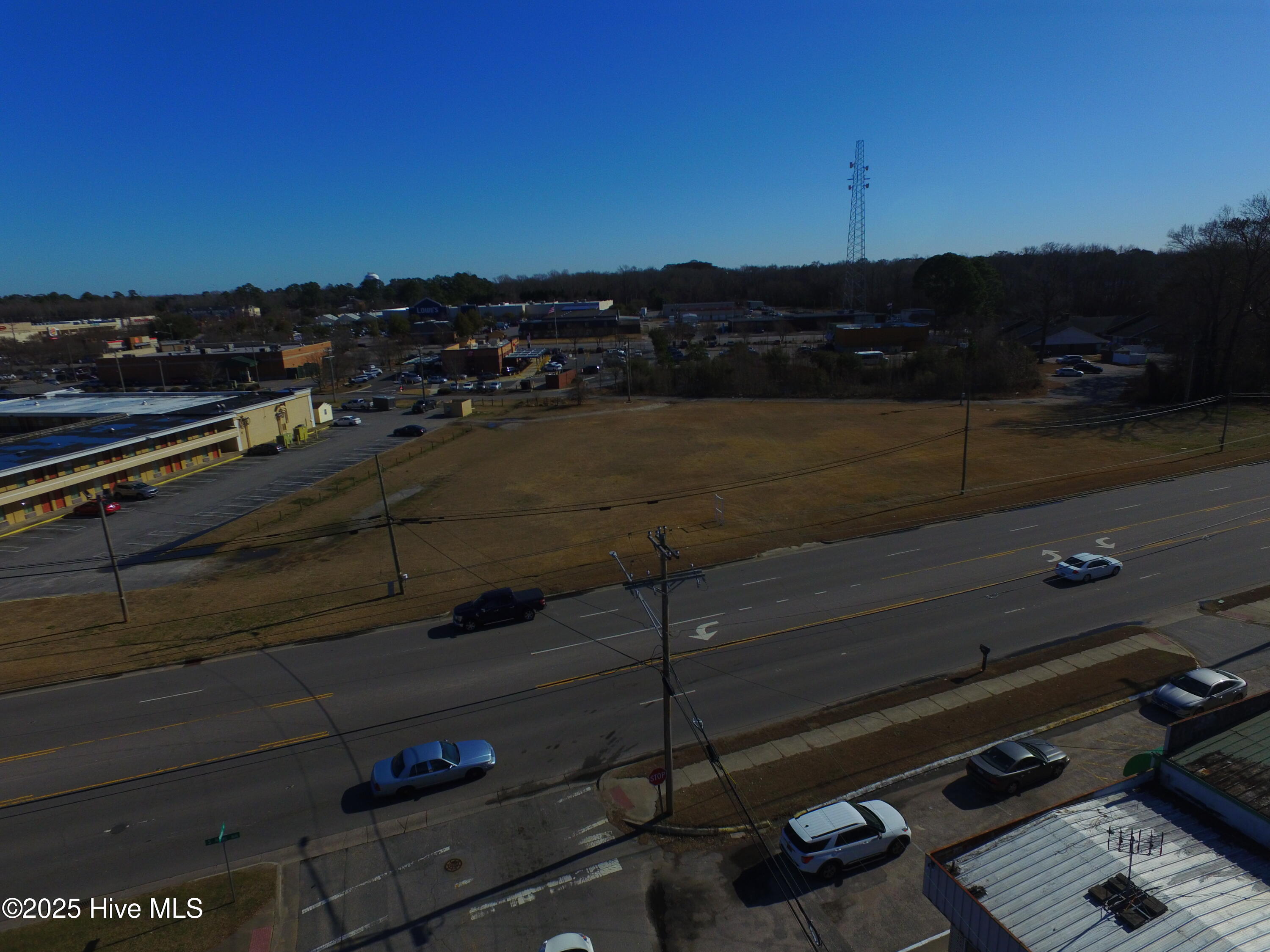 530 S Hughes Boulevard Property Photo 2