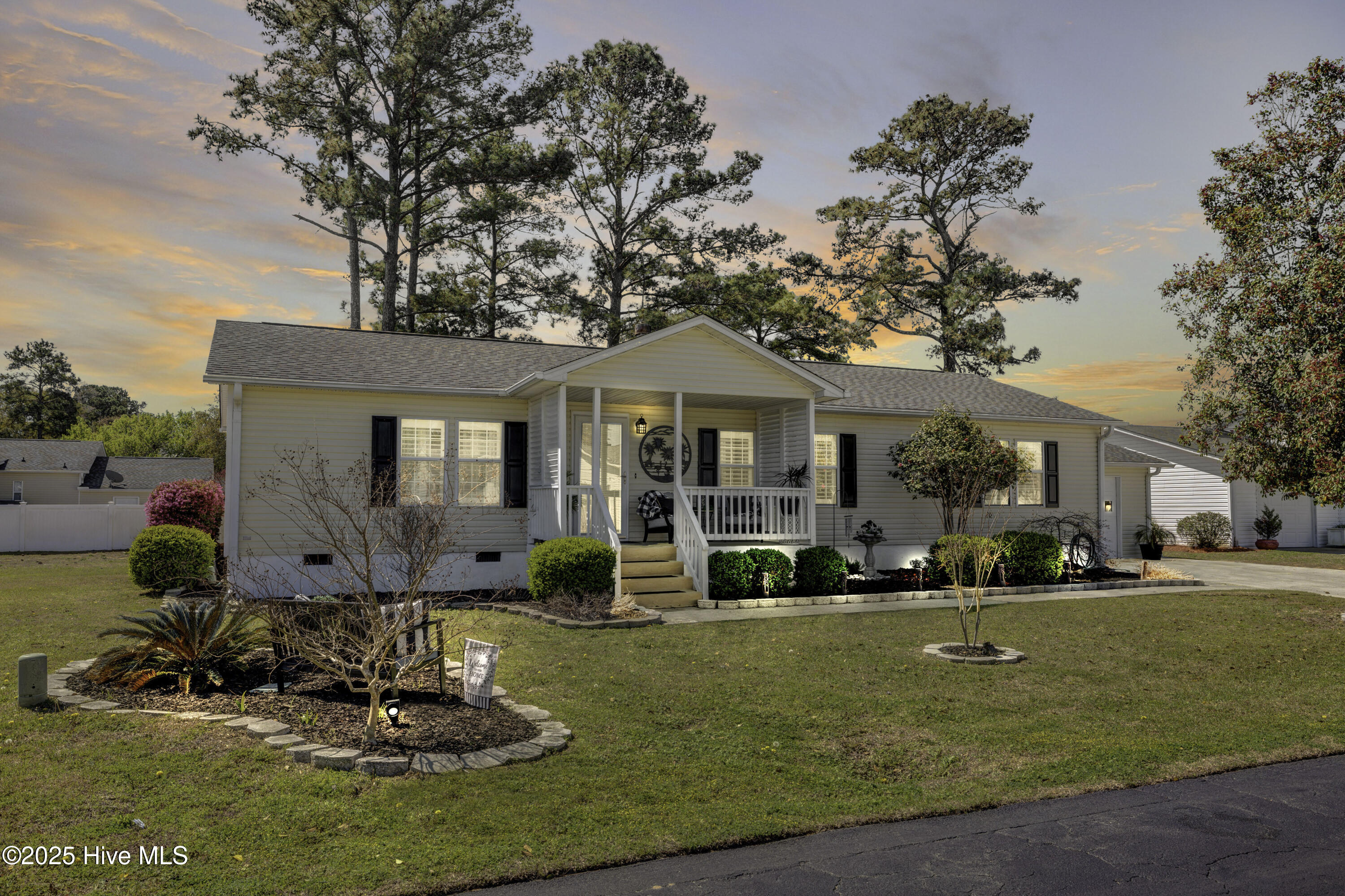 501 Capeside Drive Property Photo 1