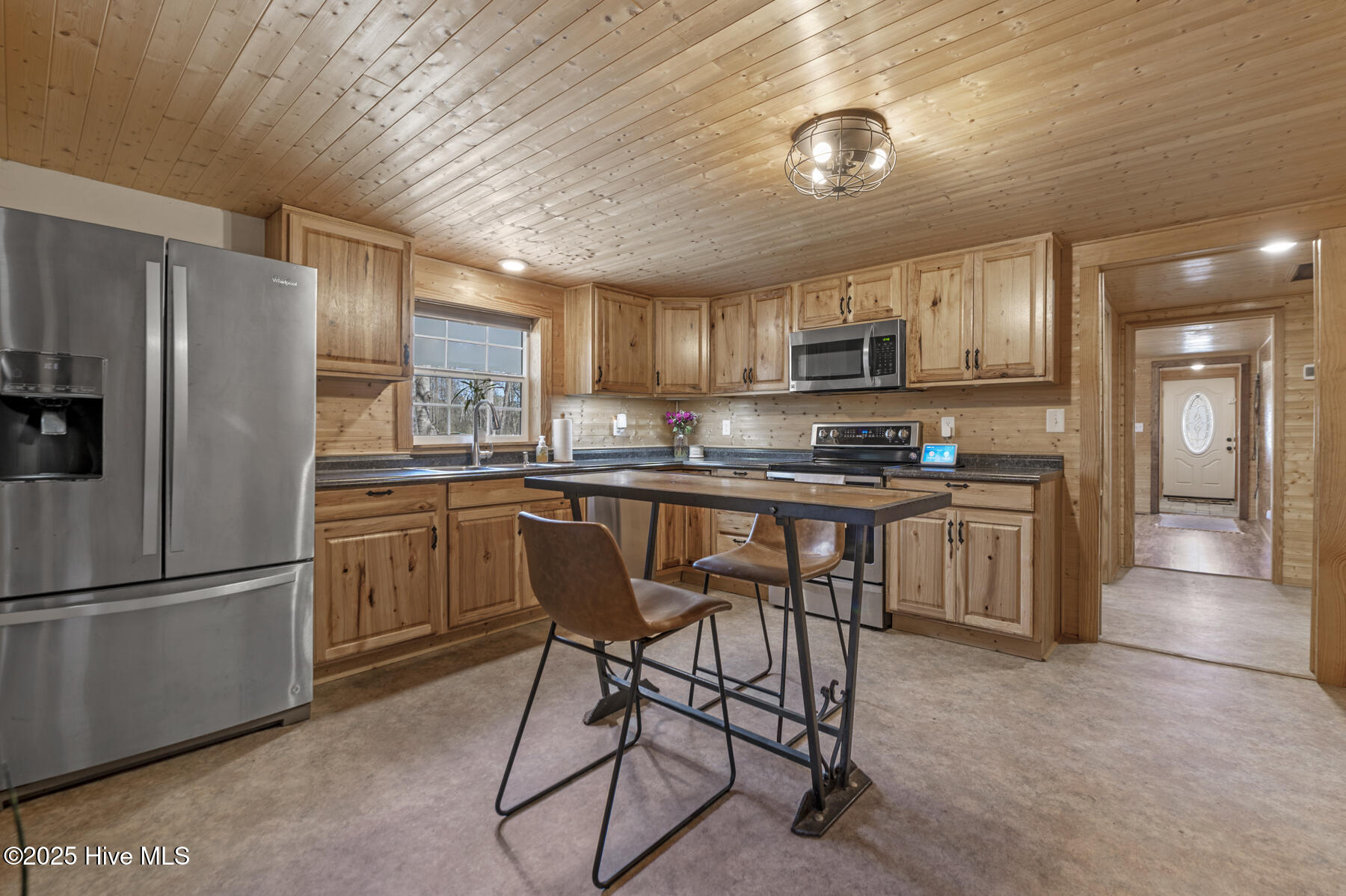 577 Dixon Road Unit D Property Photo 20