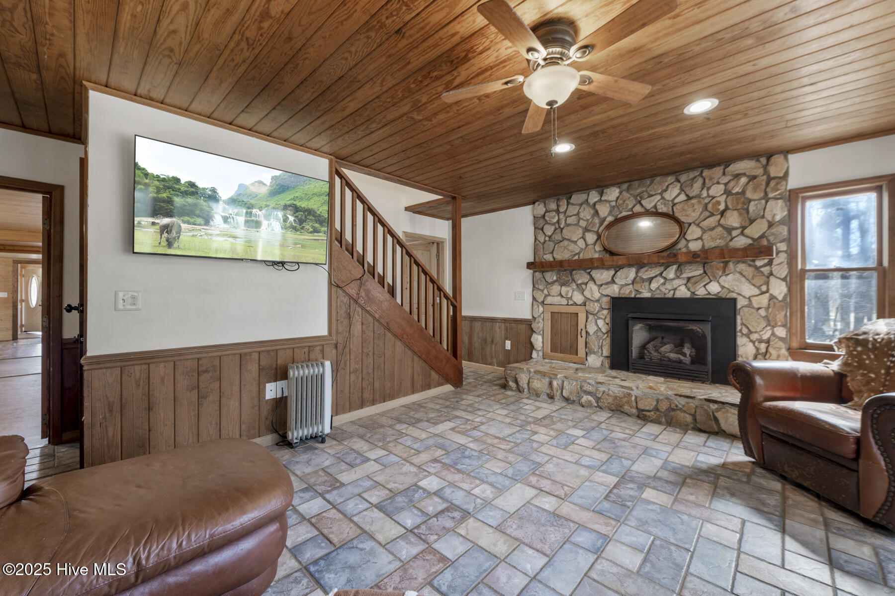 577 Dixon Road Unit D Property Photo 28