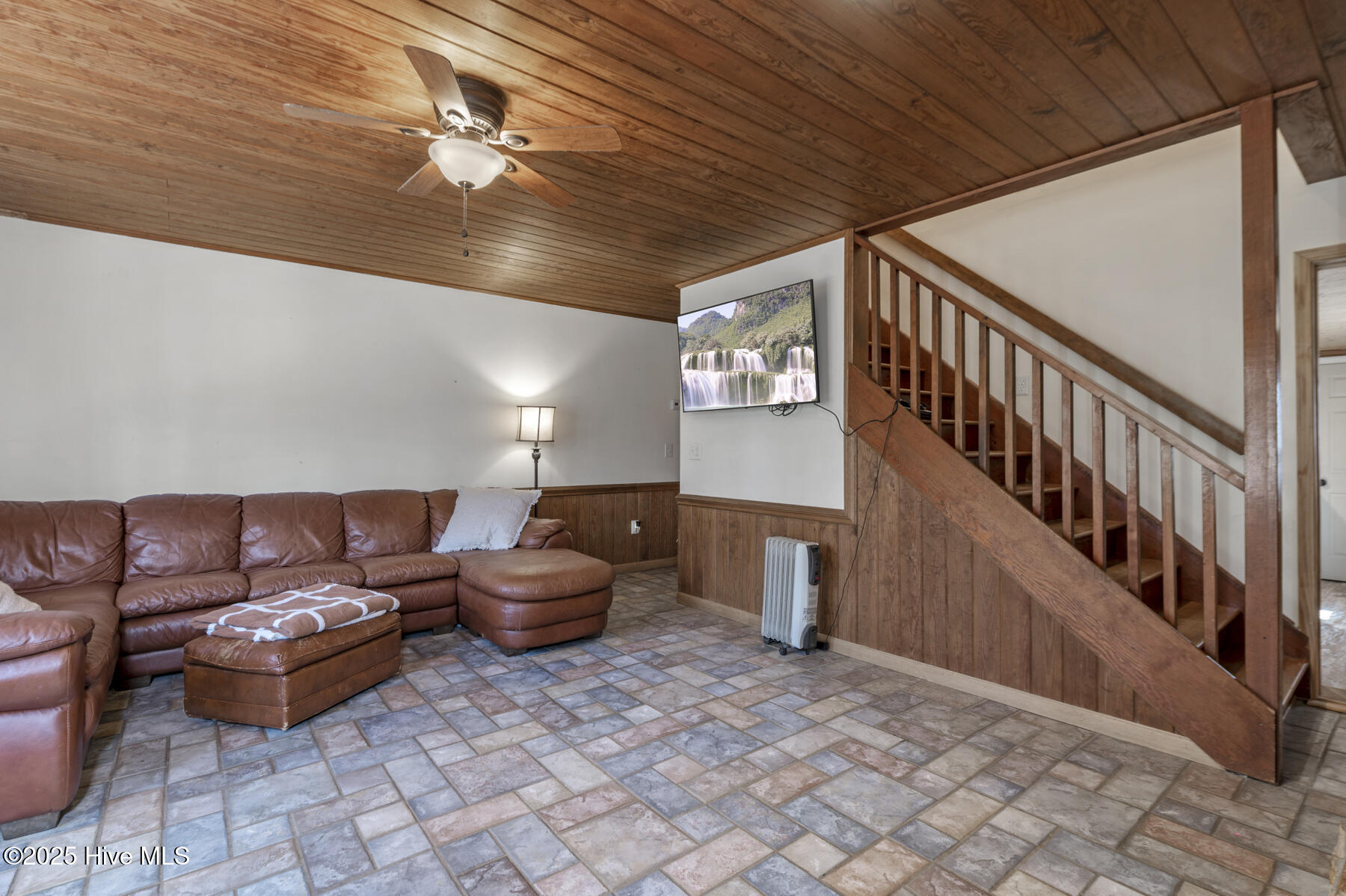 577 Dixon Road Unit D Property Photo 31