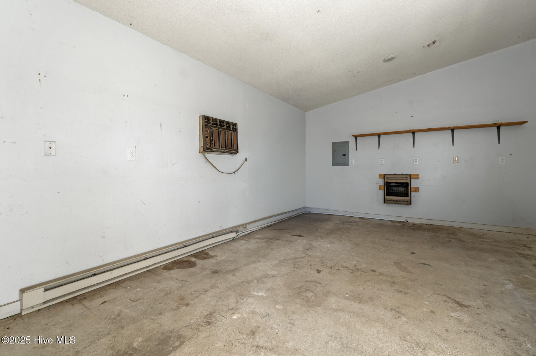 577 Dixon Road Unit D Property Photo 52