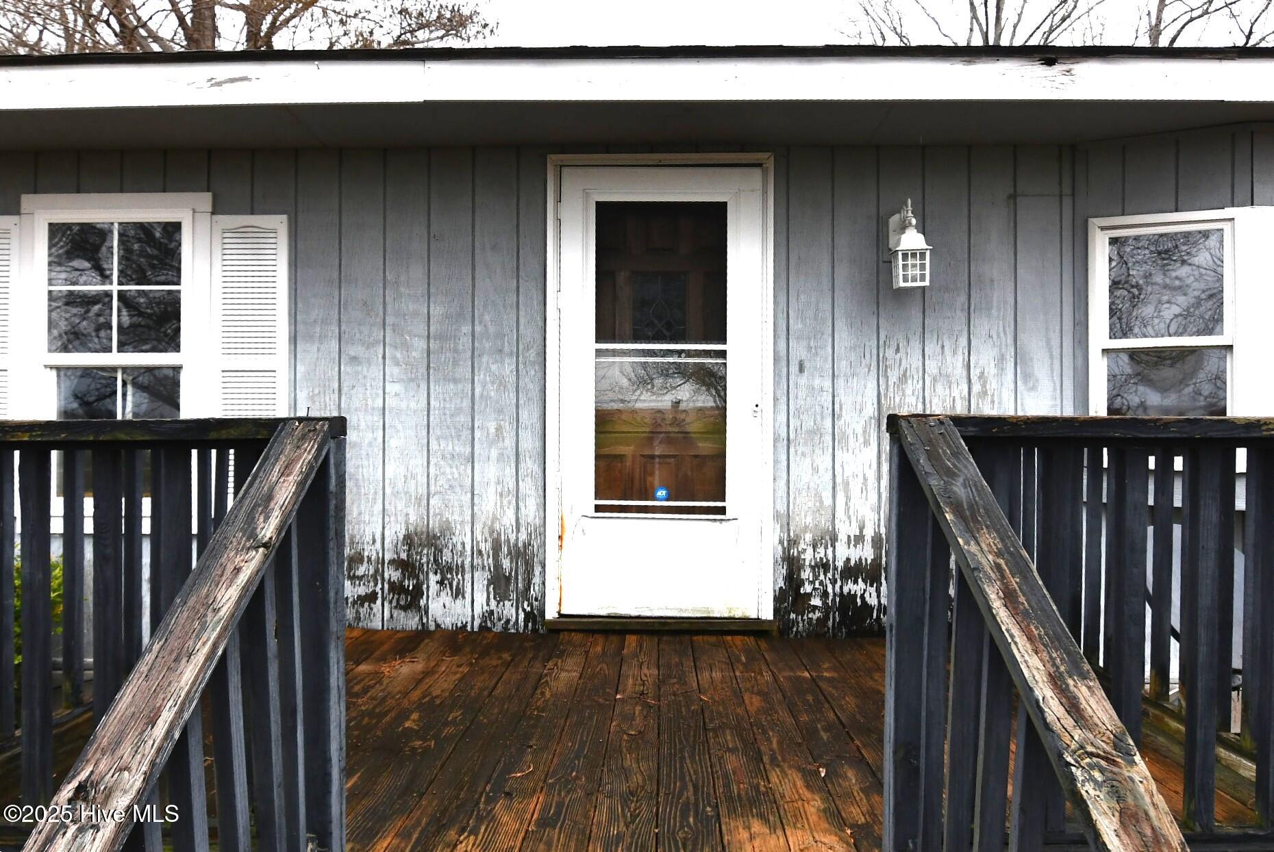 8703 Newland Road Property Photo 2