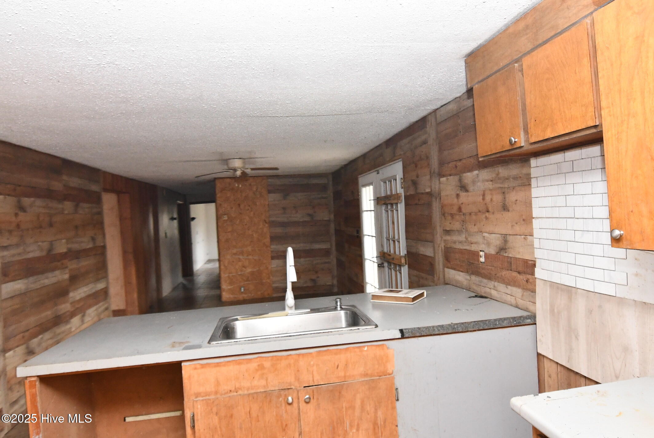 8703 Newland Road Property Photo 7