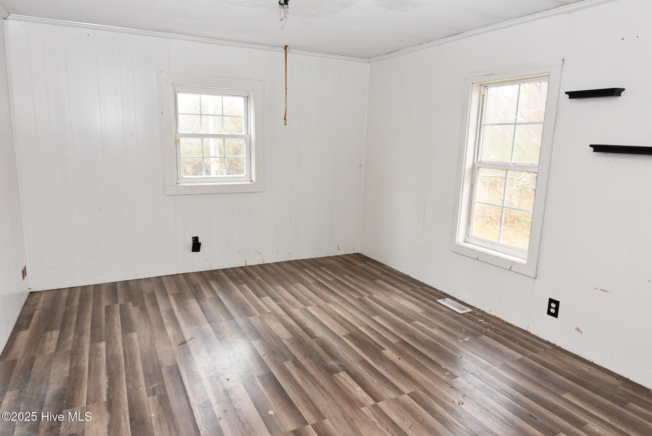8703 Newland Road Property Photo 10