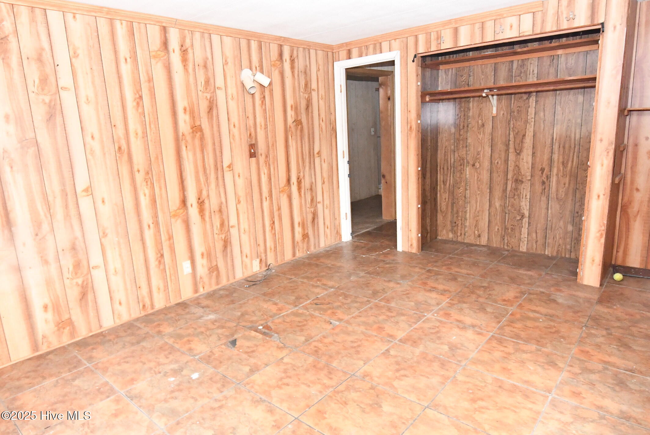 8703 Newland Road Property Photo 13