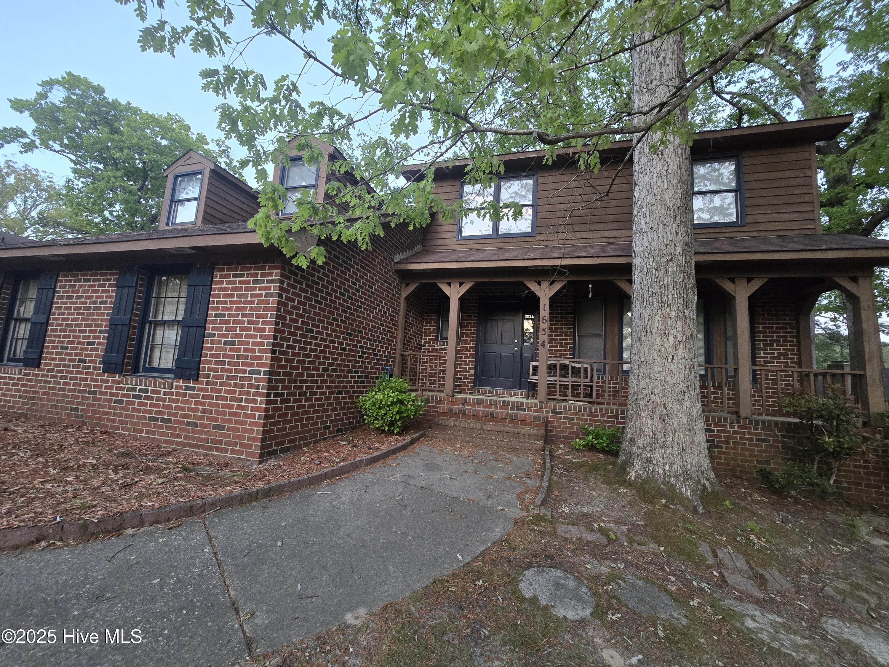 1654 Baysden Court Property Photo