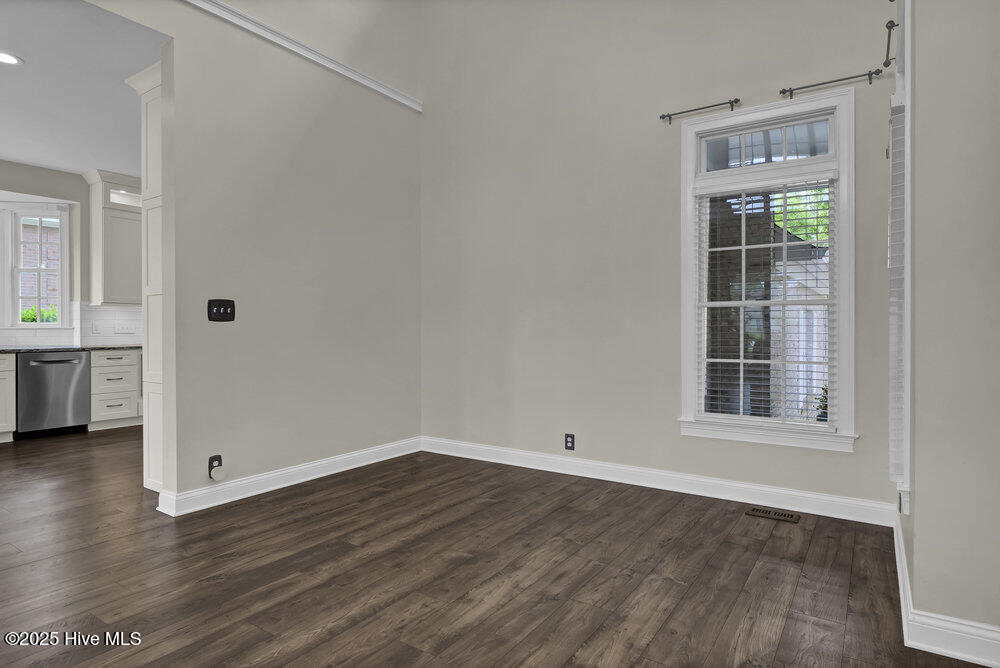 427 Black Diamond Drive Property Photo 6