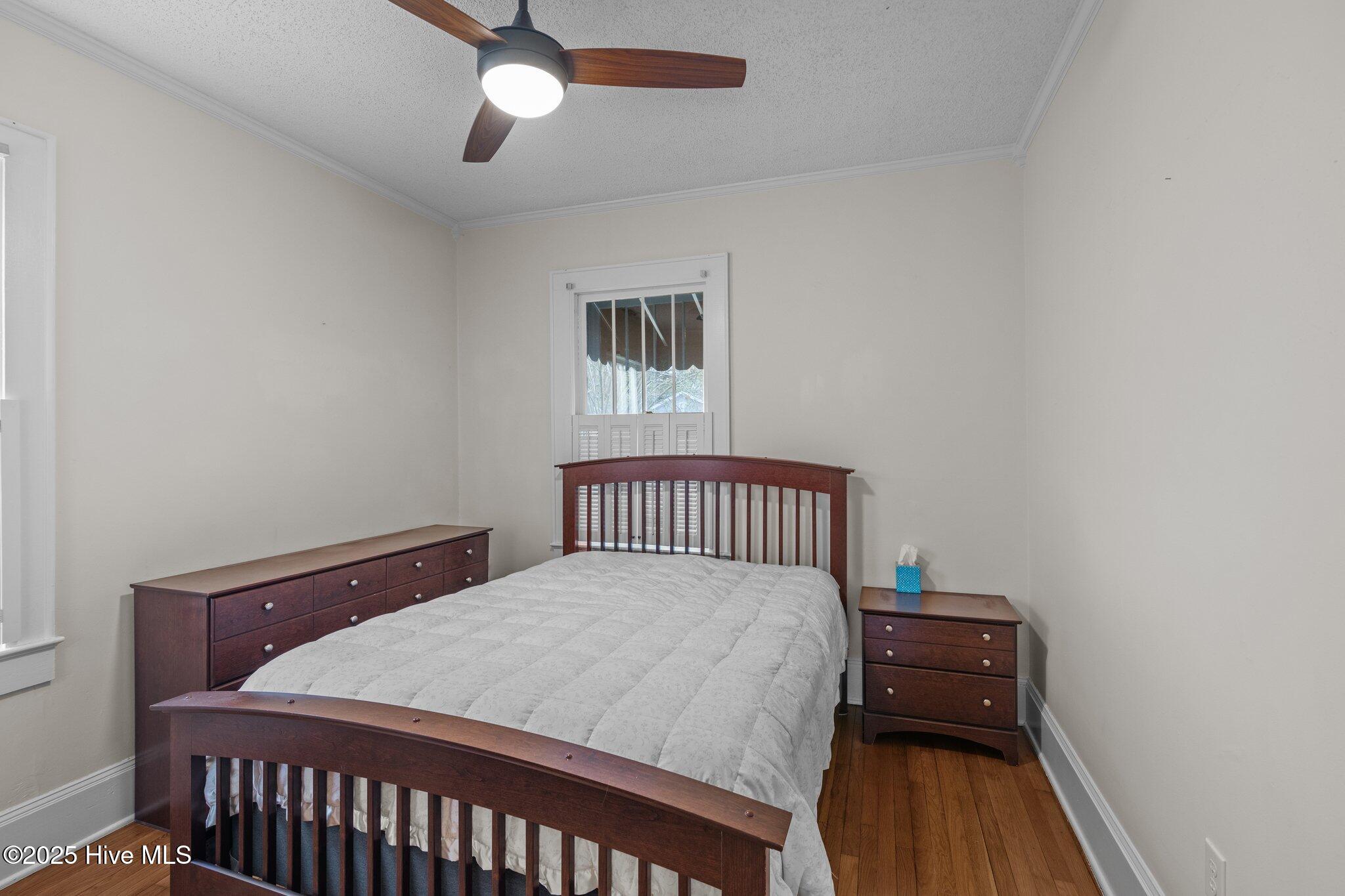 102 E 13th Street Property Photo 26