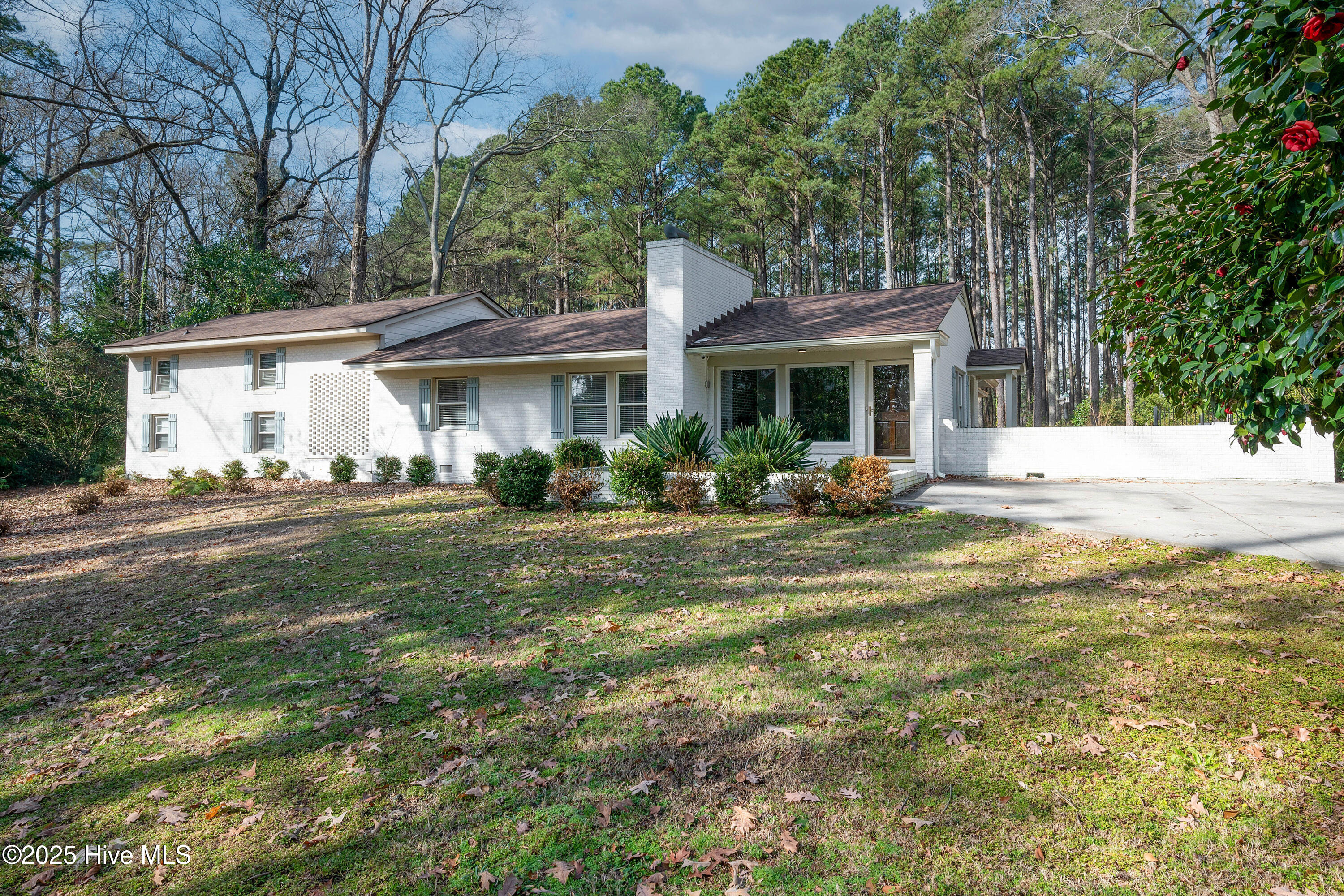 226 Pineview Drive Property Photo