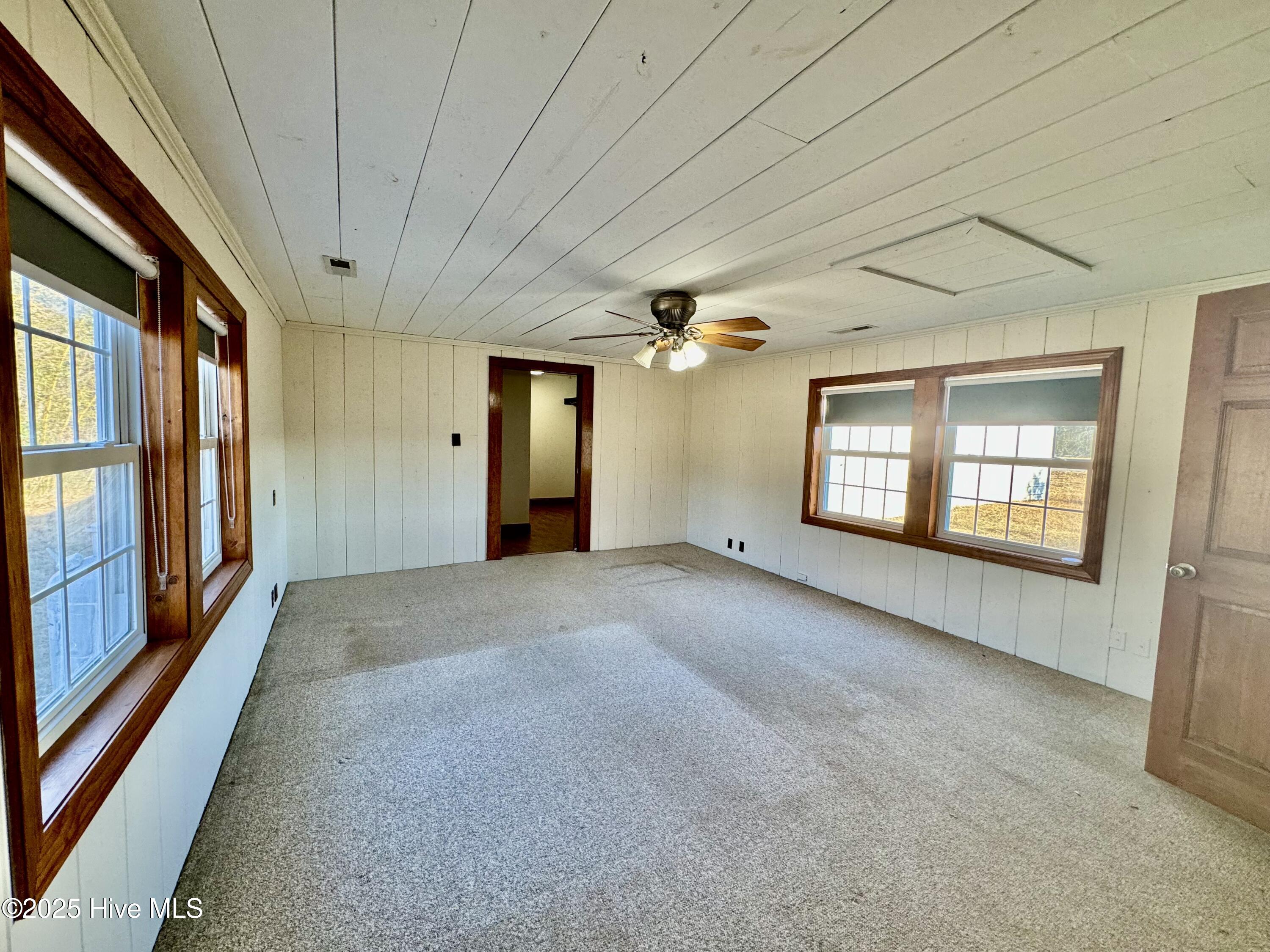 4494 Caratoke Highway Property Photo 13