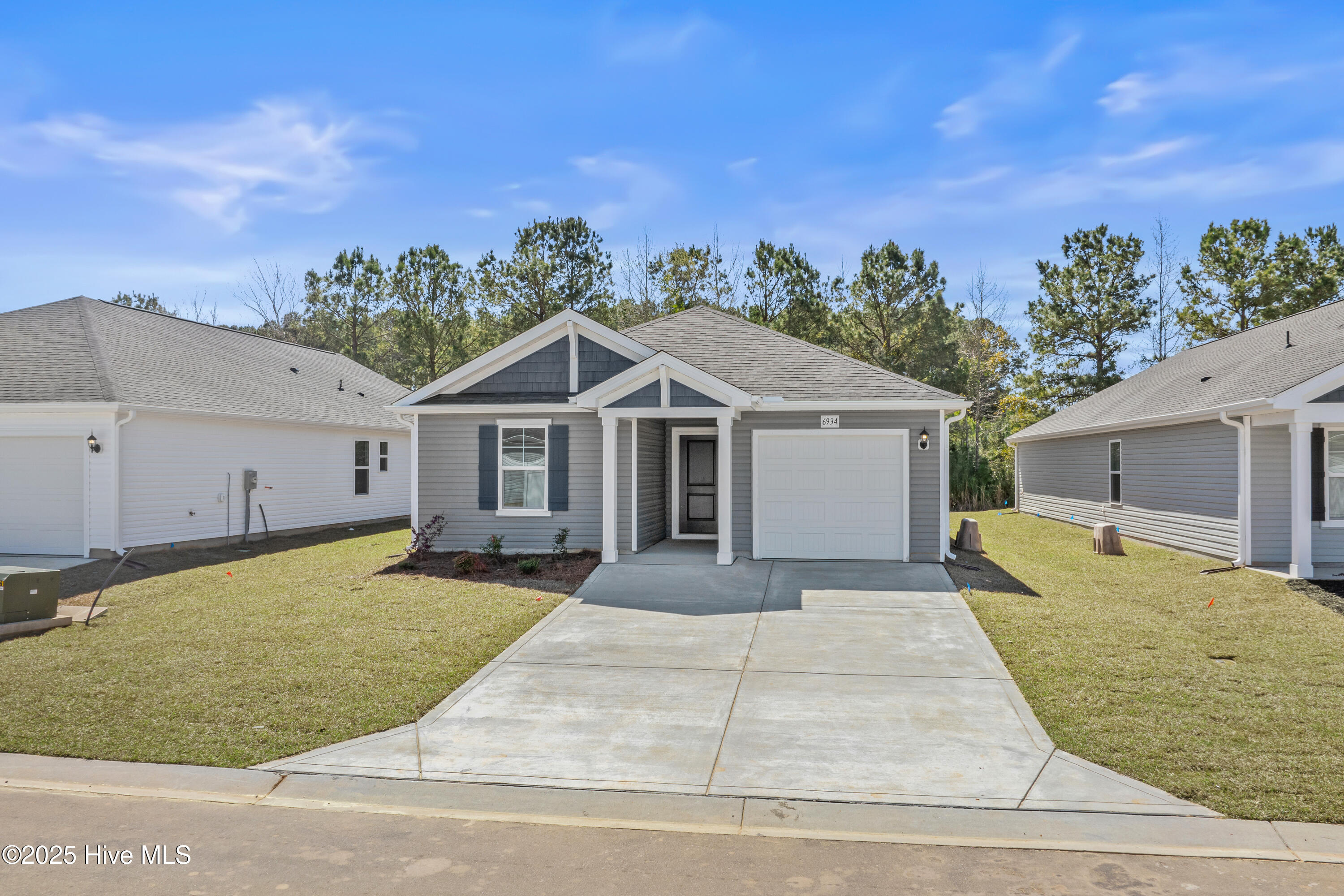 6934 Seaside Palms Place Property Photo 1