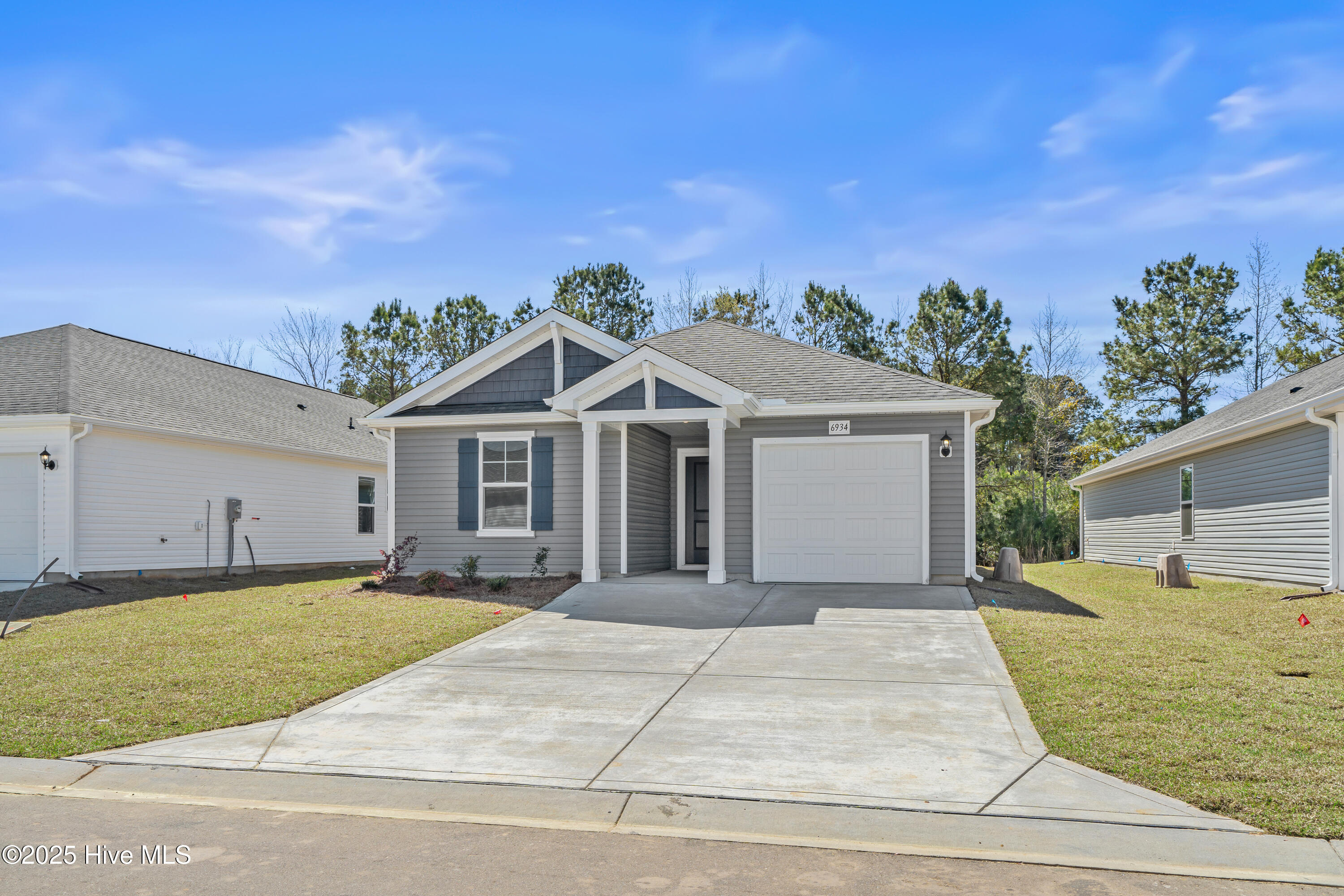 6934 Seaside Palms Place Property Photo 2