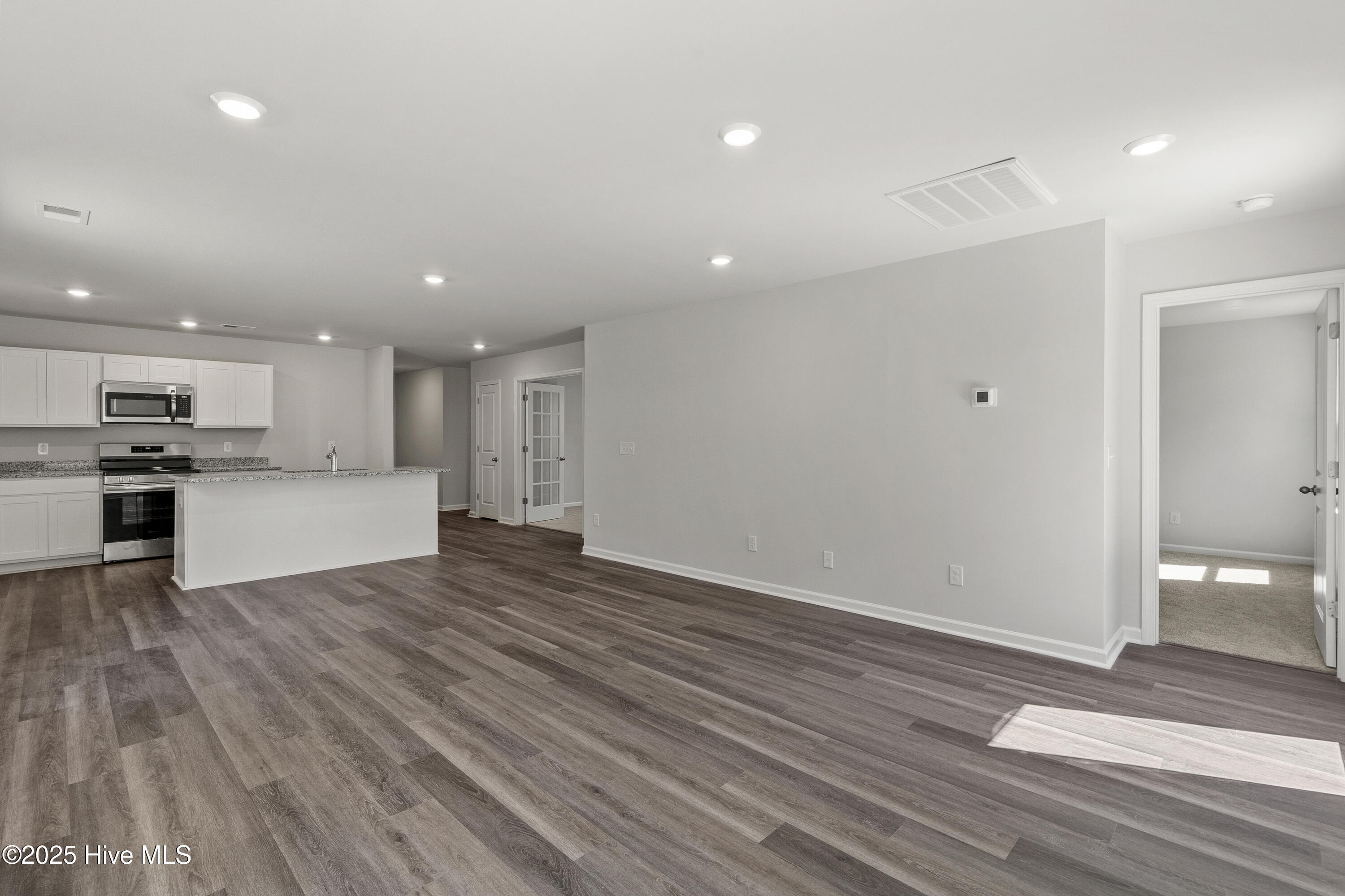 6934 Seaside Palms Place Property Photo 12