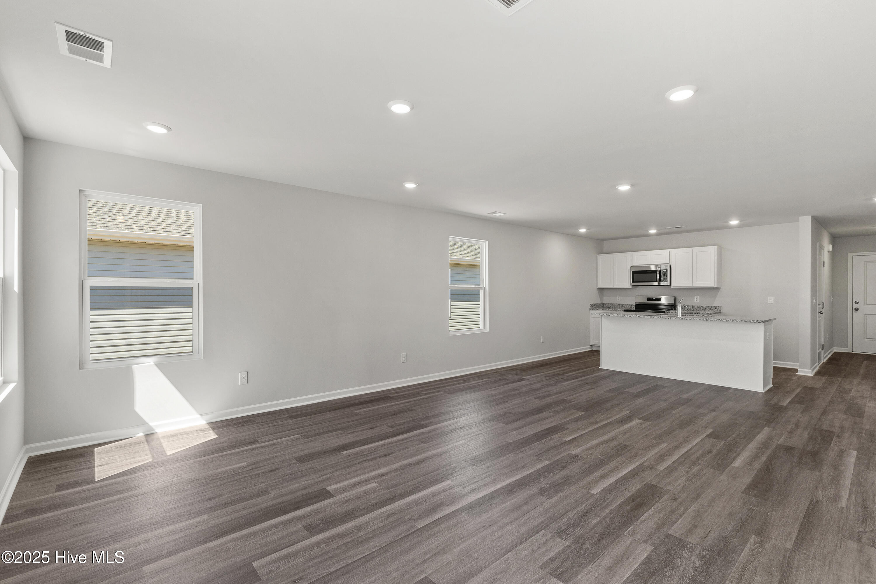 6934 Seaside Palms Place Property Photo 13