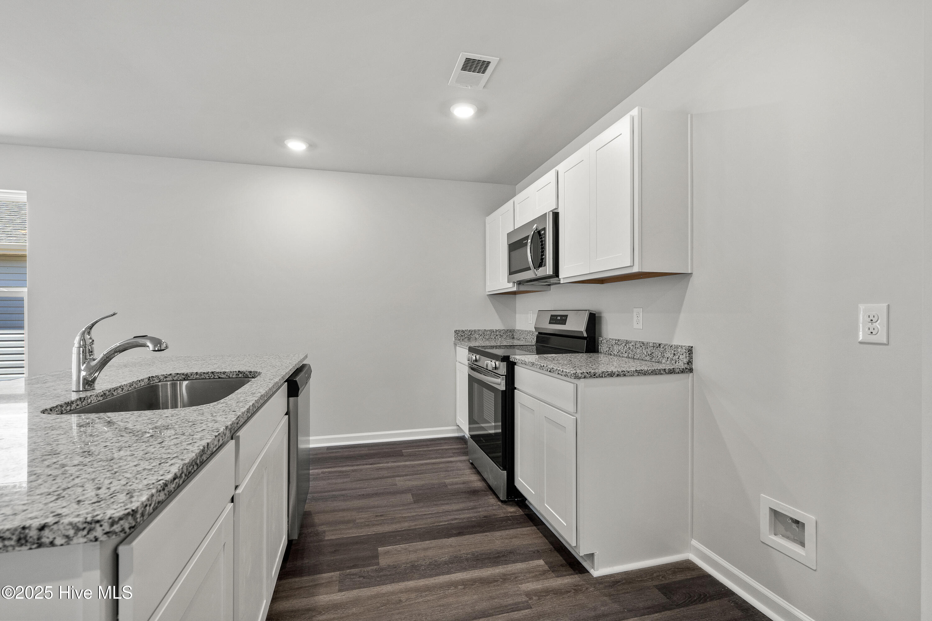 6934 Seaside Palms Place Property Photo 18