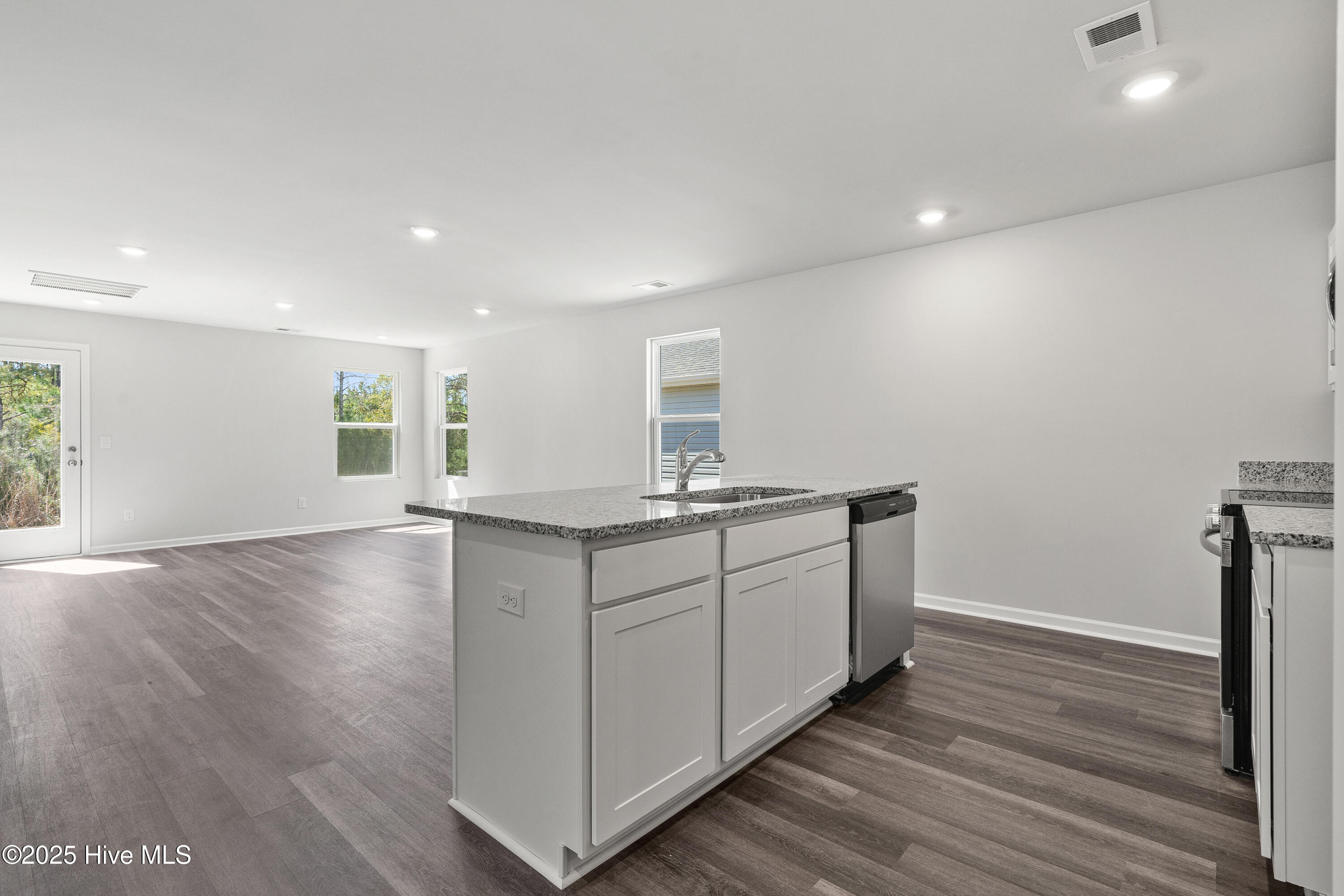 6934 Seaside Palms Place Property Photo 19