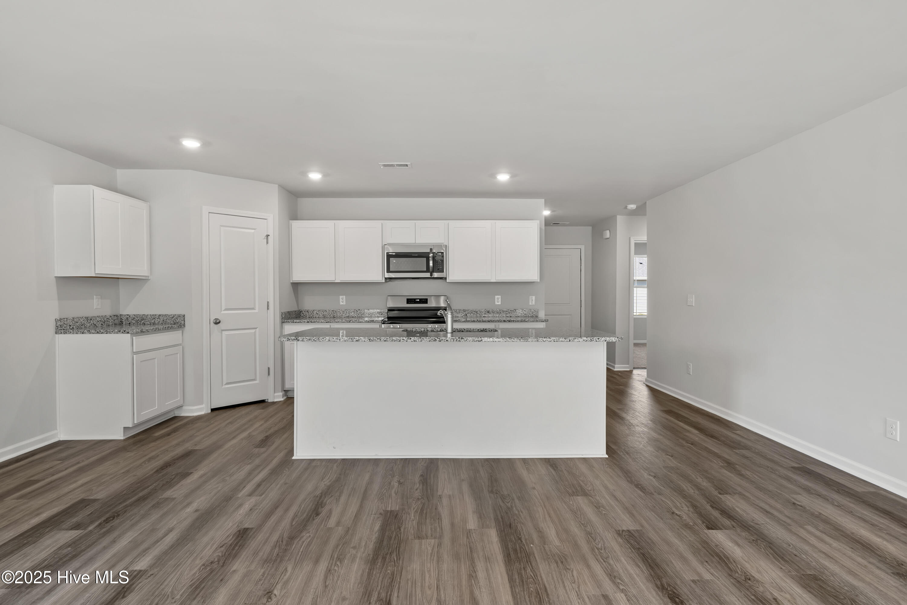 6946 Seaside Palms Place Property Photo 18