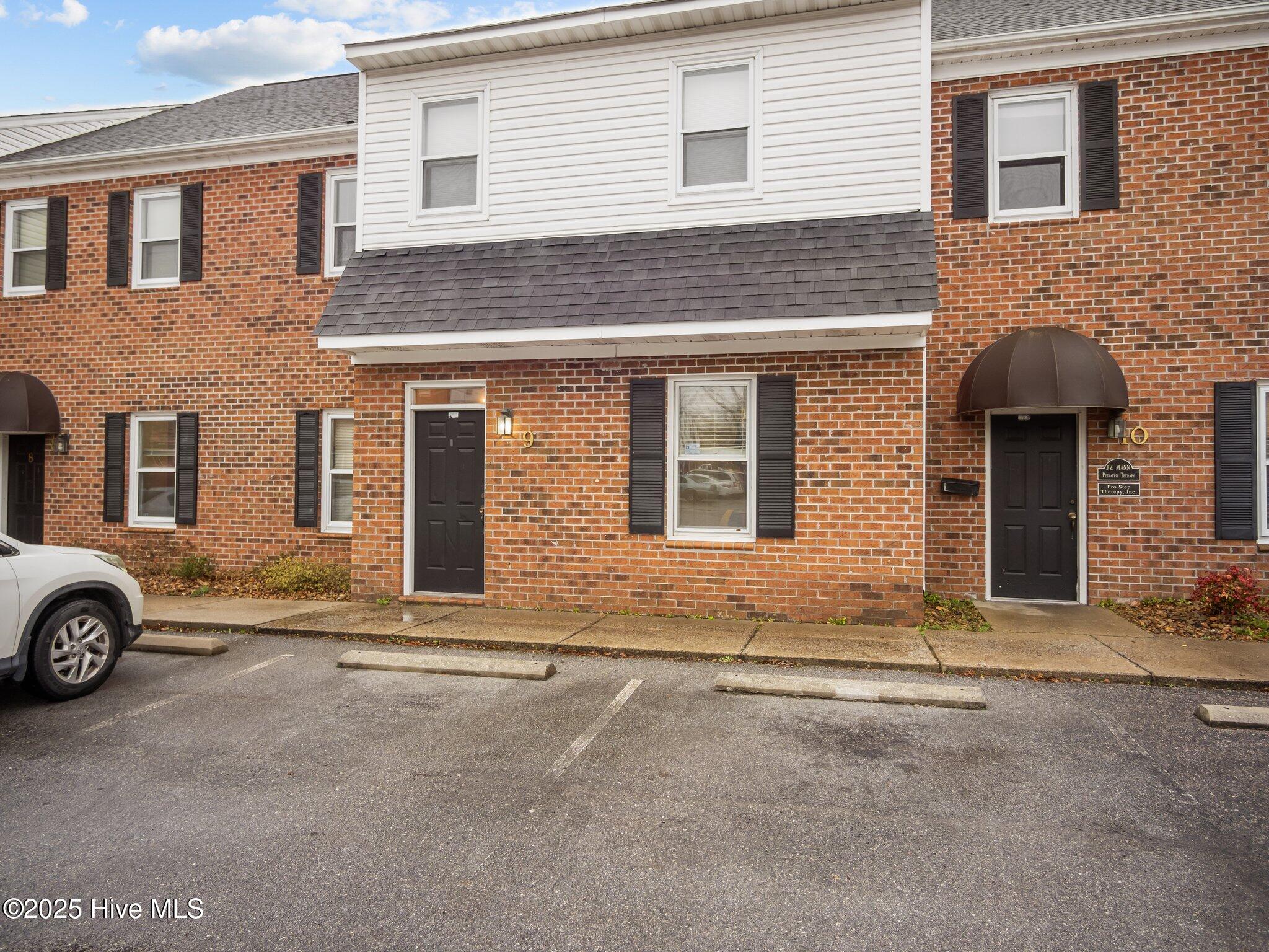 410 New Bridge Street 9b Property Photo 2