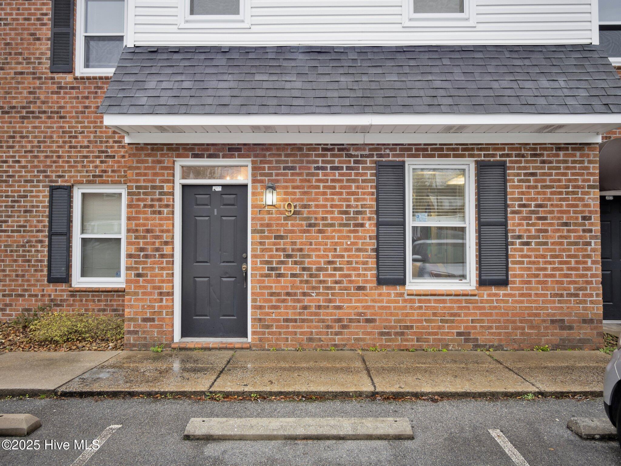 410 New Bridge Street 9b Property Photo 3