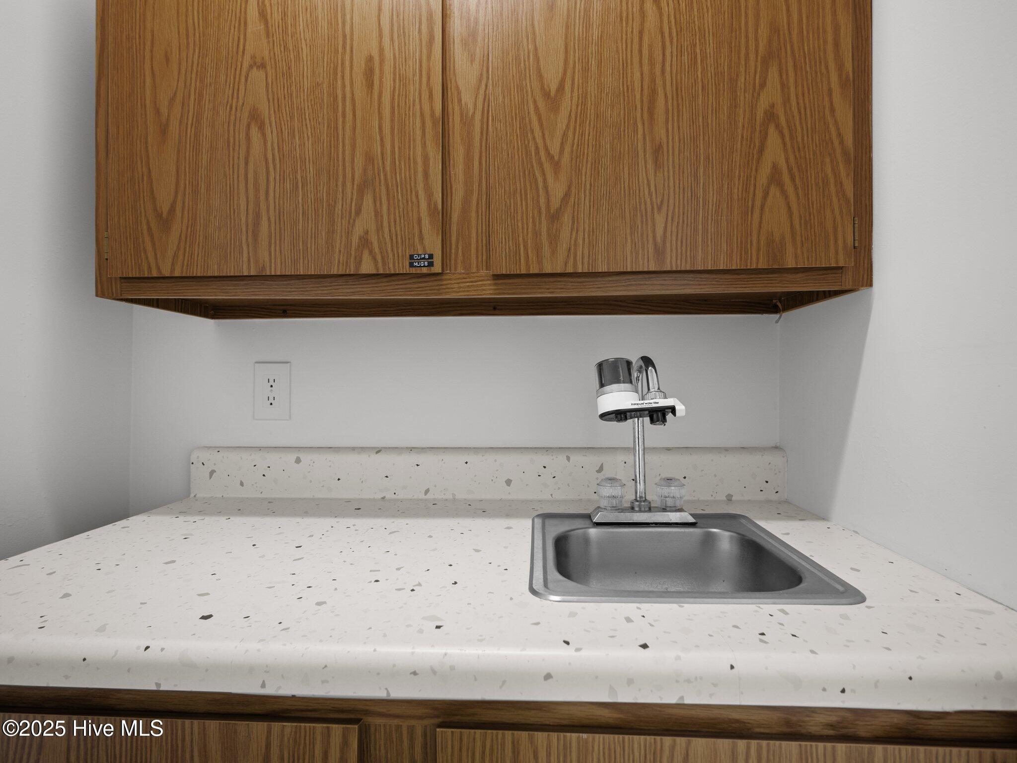 410 New Bridge Street 9b Property Photo 9