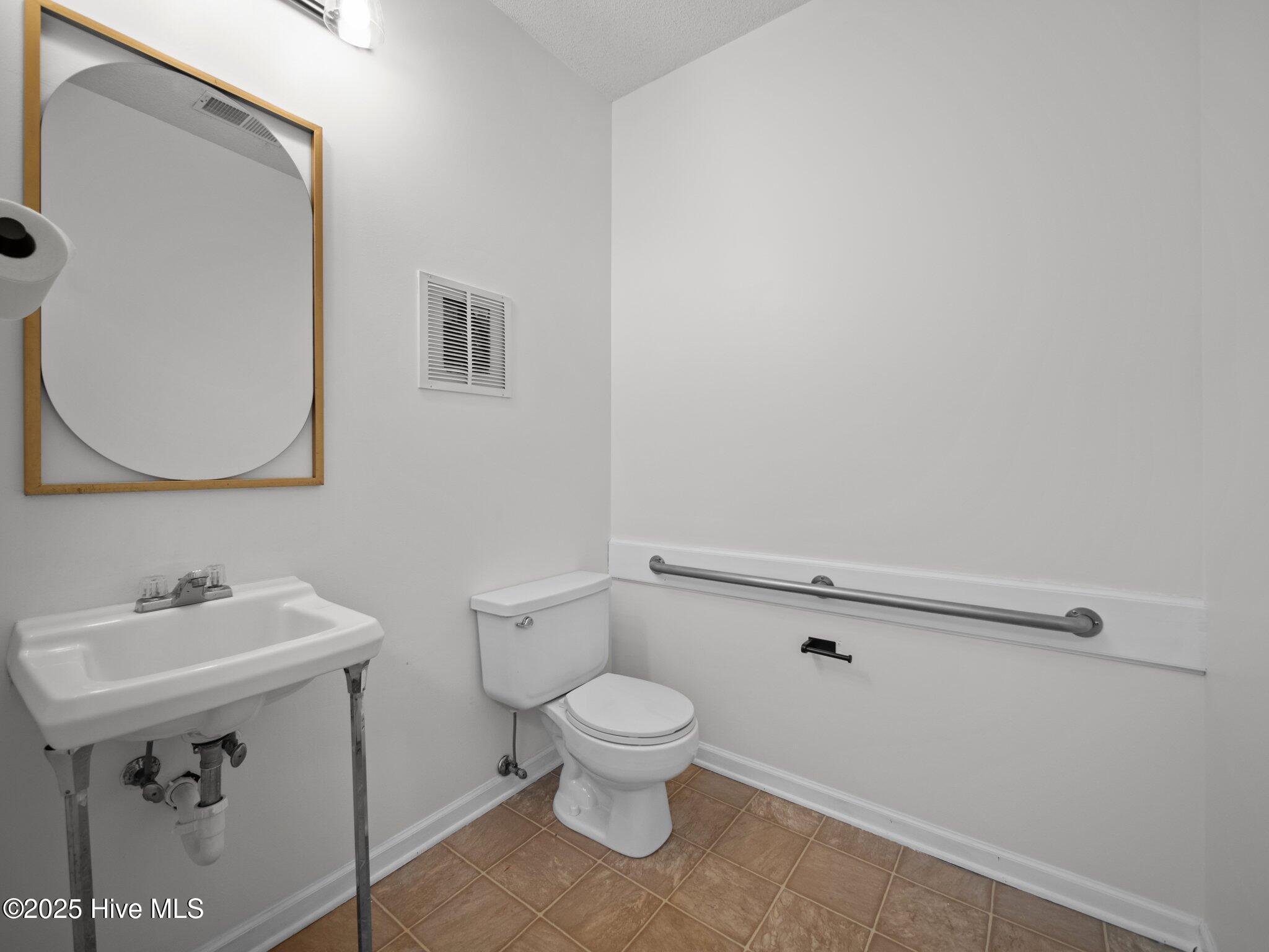 410 New Bridge Street 9b Property Photo 14