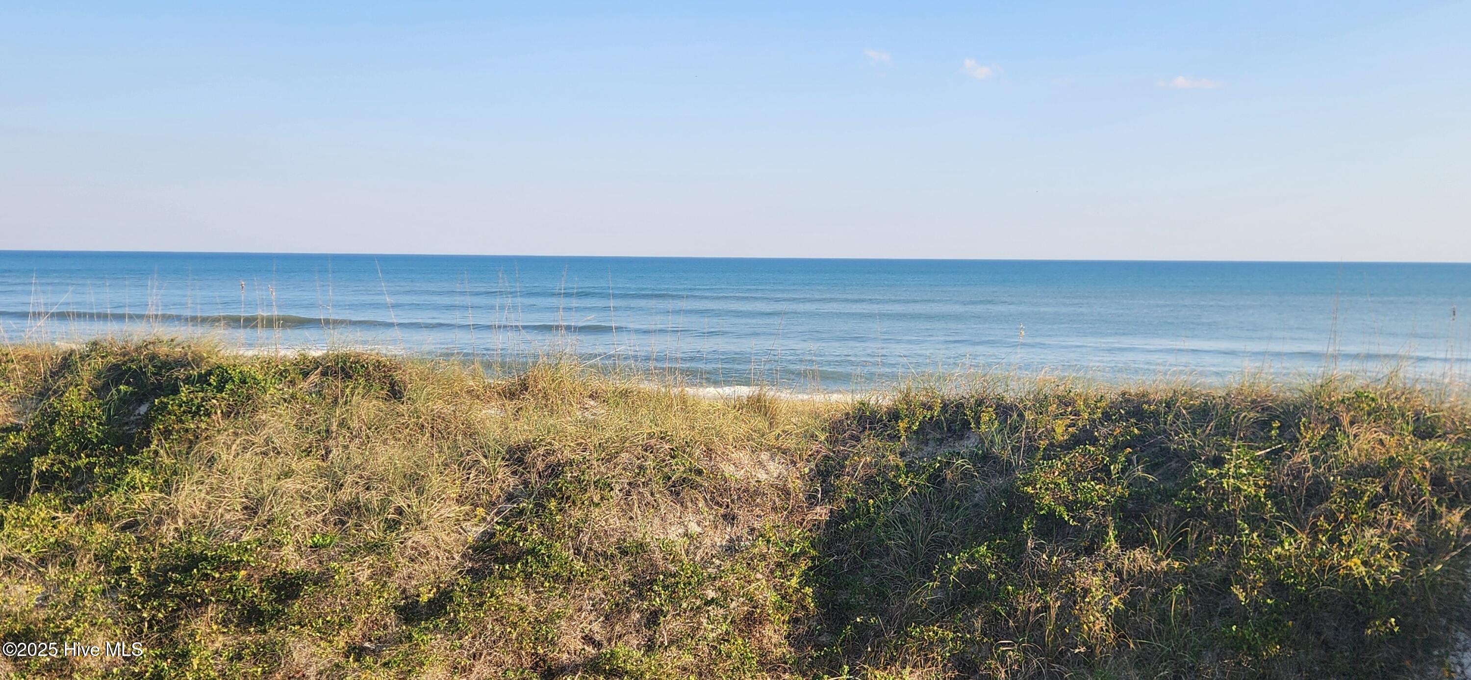 3820 Island Dr Drive Property Photo 5