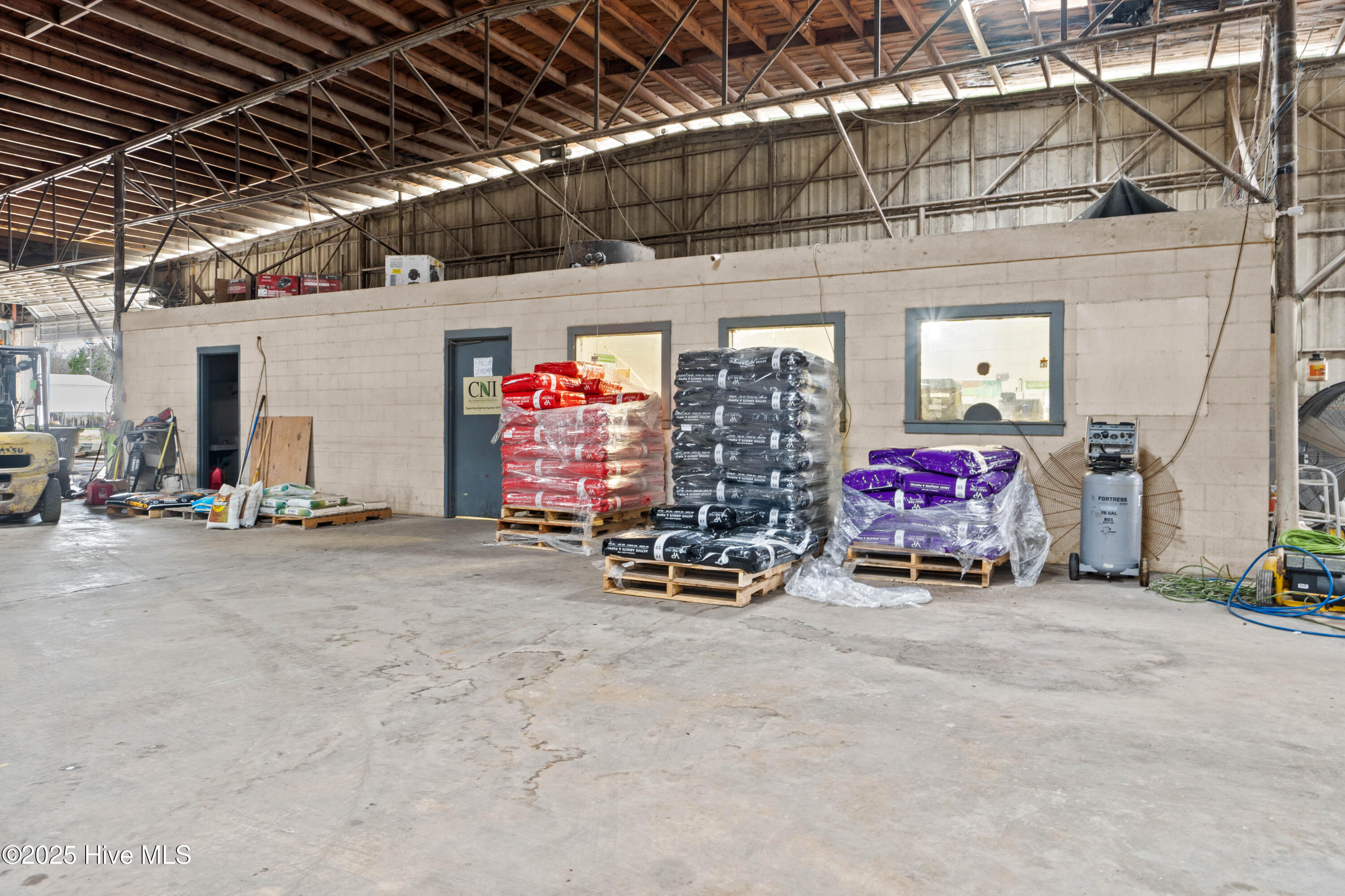 503 S Canal Street Property Photo 14