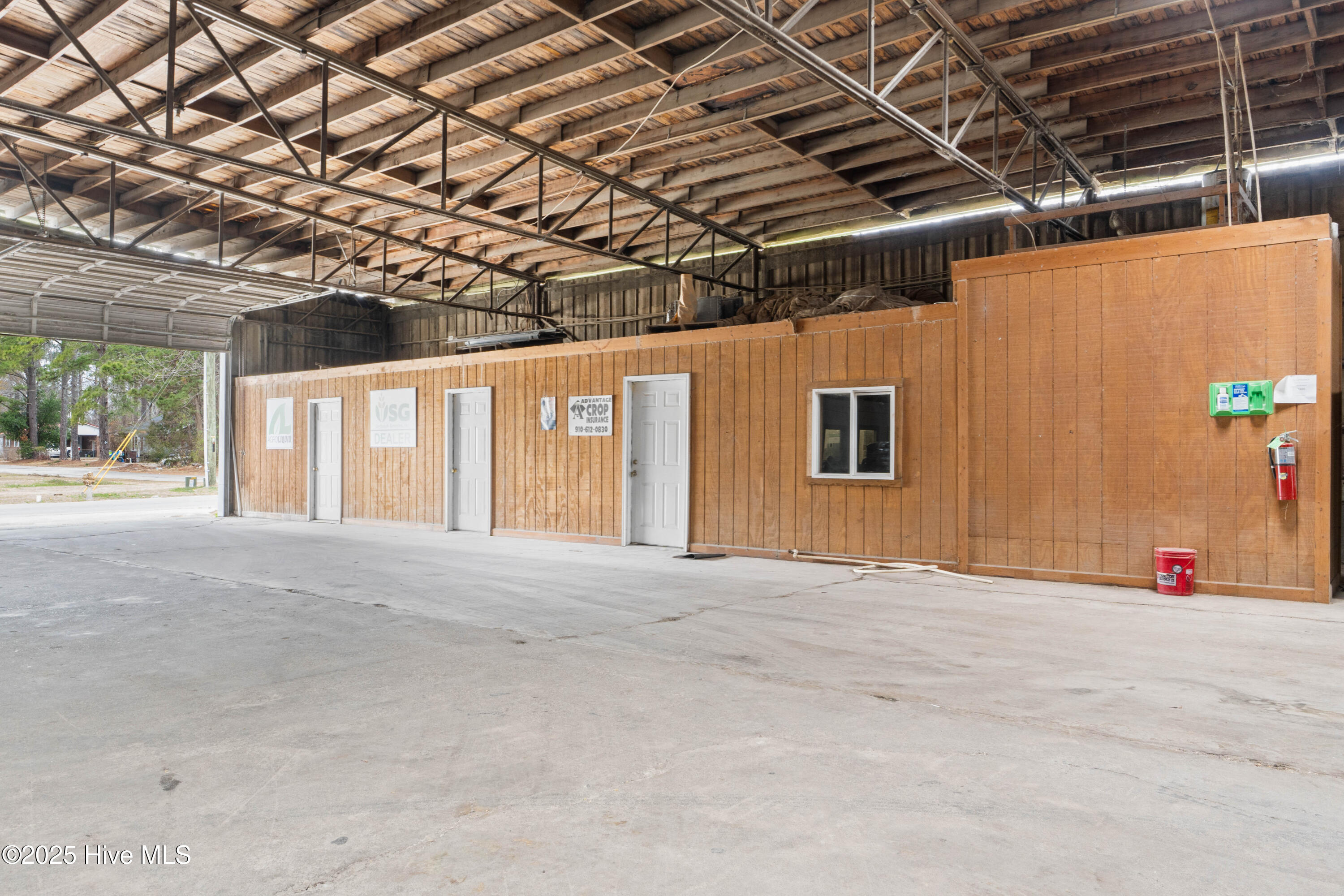 503 S Canal Street Property Photo 16