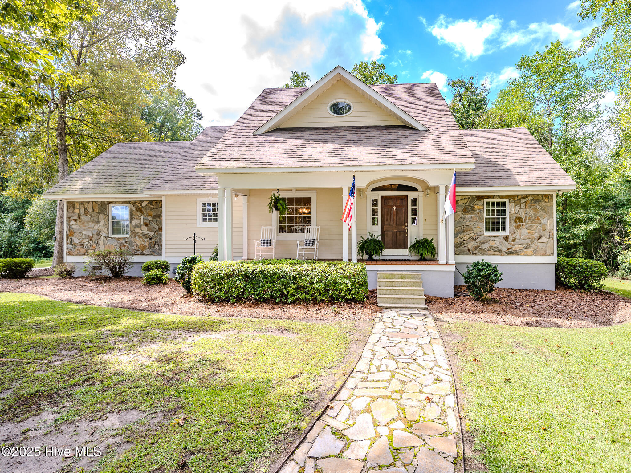 563 Whites Crossing Lane Property Photo