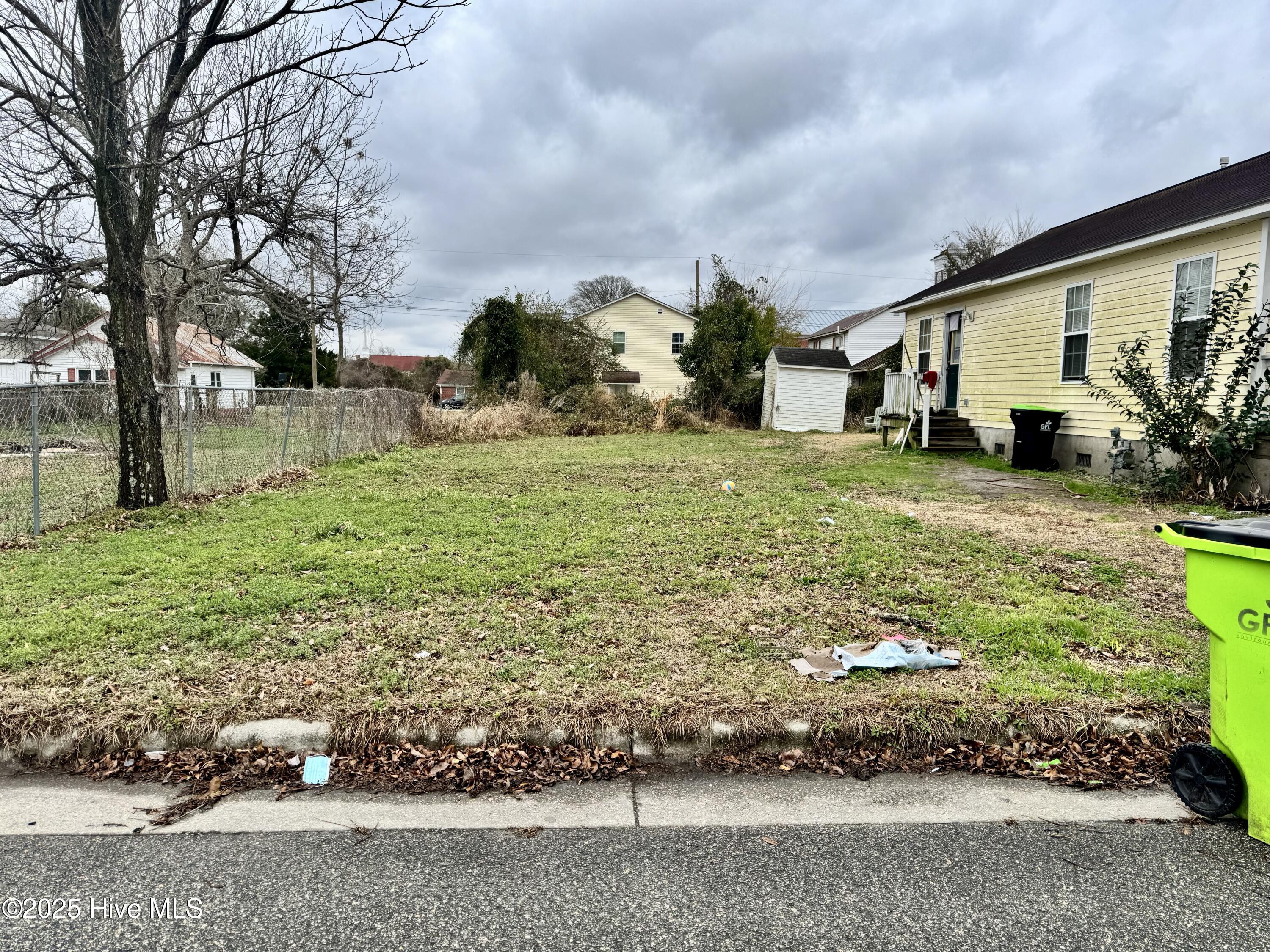 214 Lawson Street Property Photo 2