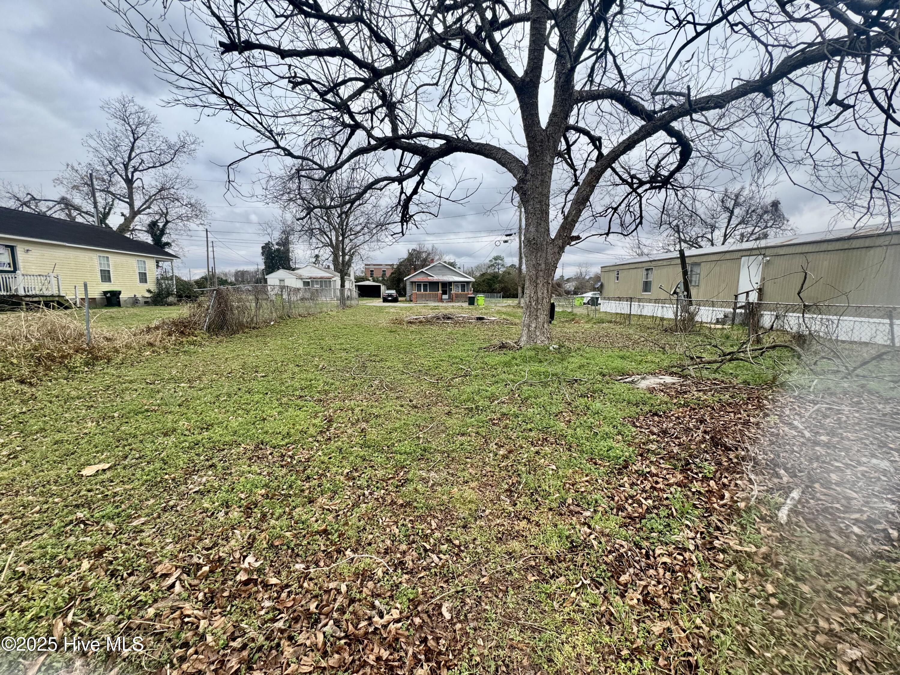 214 Lawson Street Property Photo 8