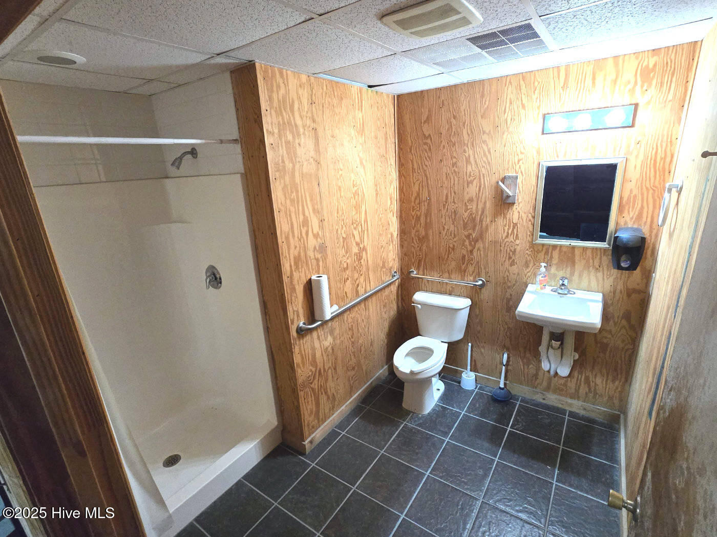 114 Justin Drive Property Photo 9