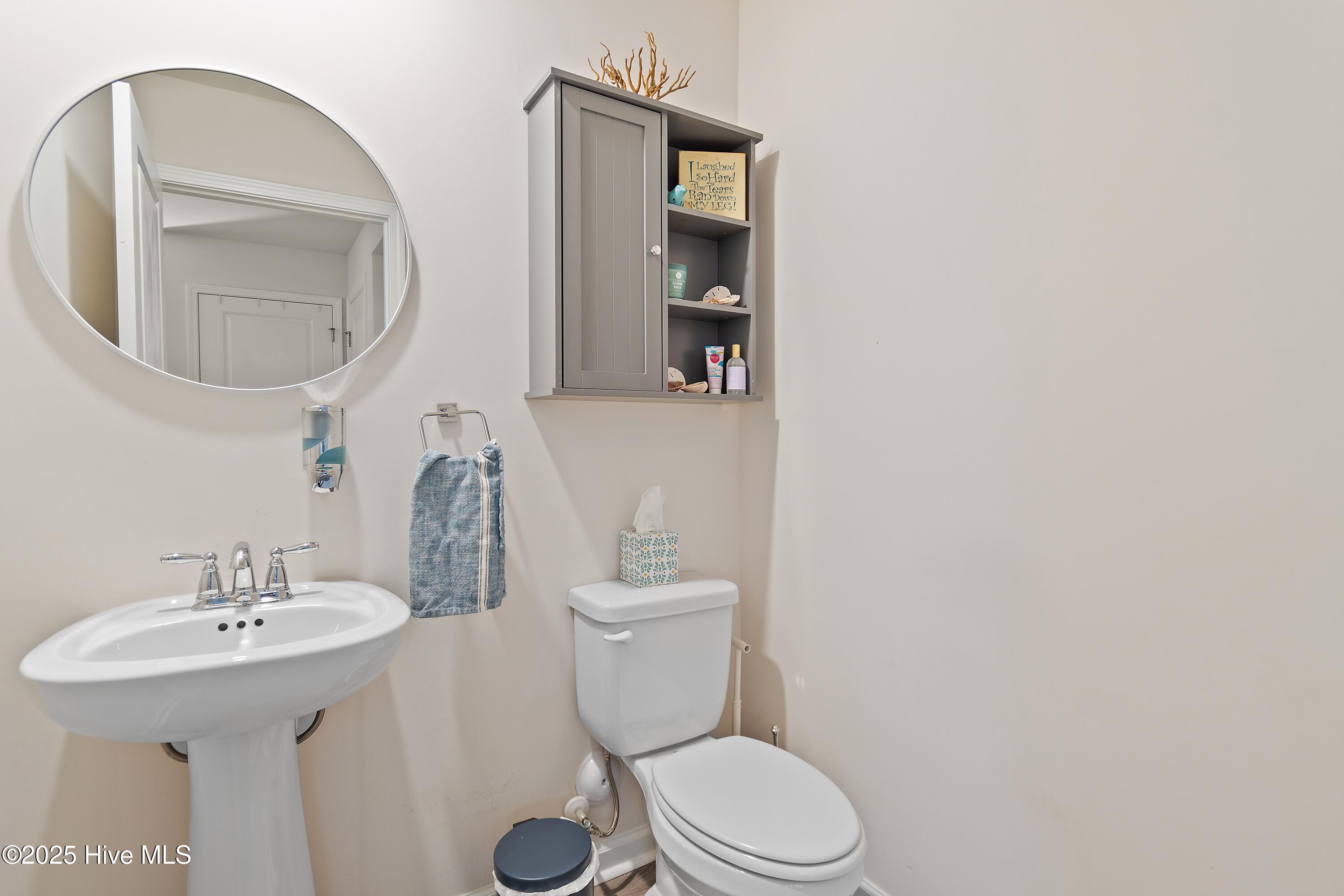 566 Pinecrest Street Property Photo 10