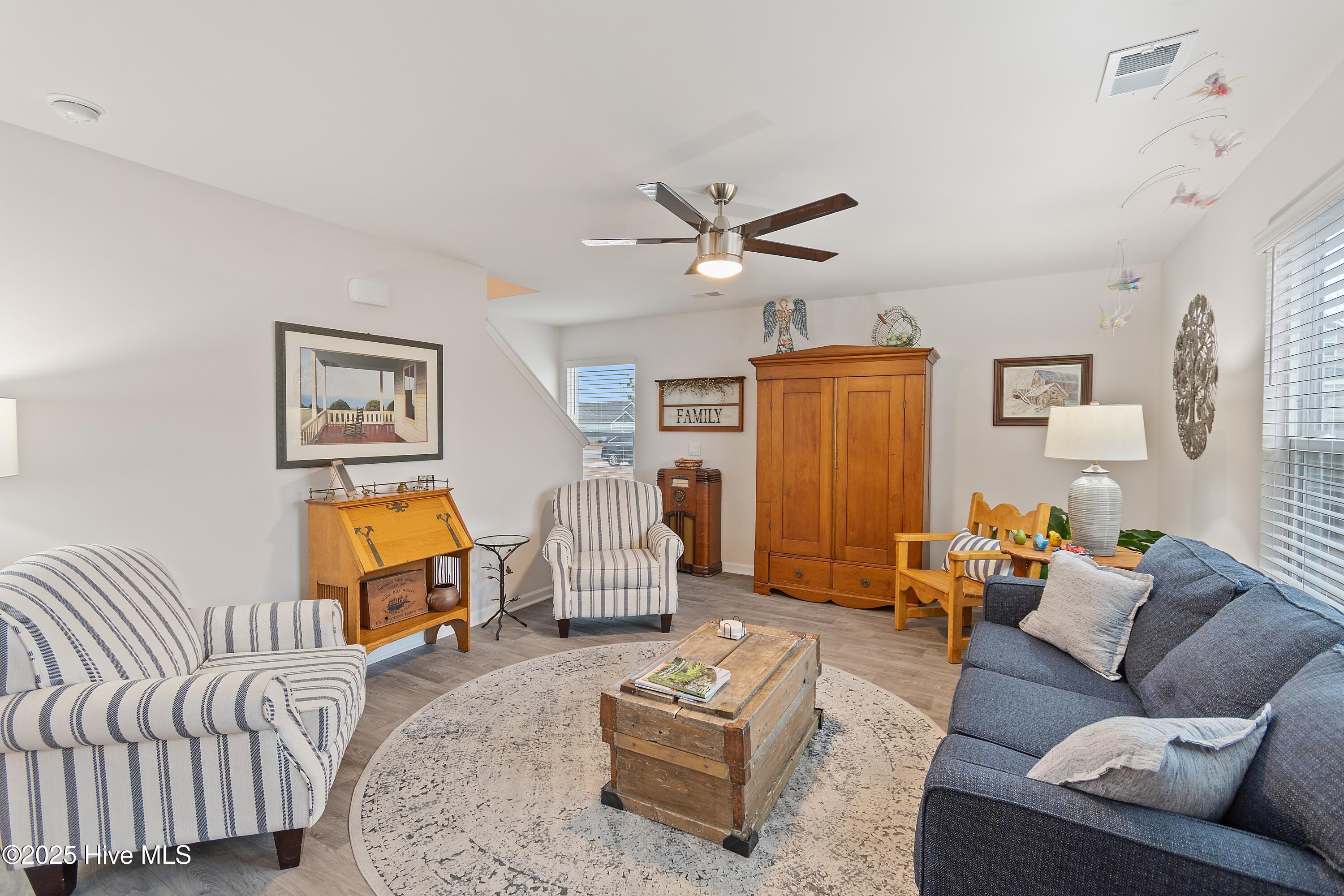 566 Pinecrest Street Property Photo 13