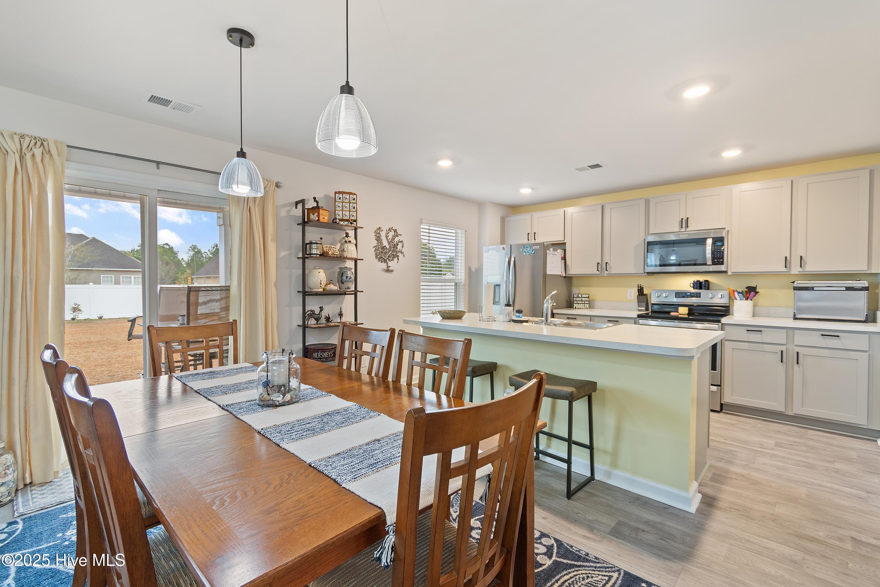 566 Pinecrest Street Property Photo 15