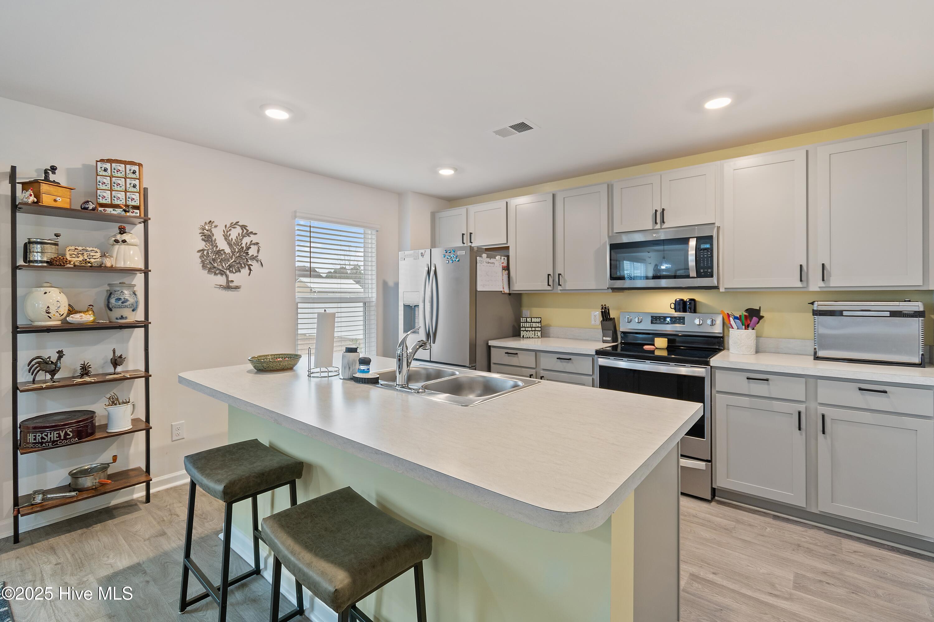 566 Pinecrest Street Property Photo 17