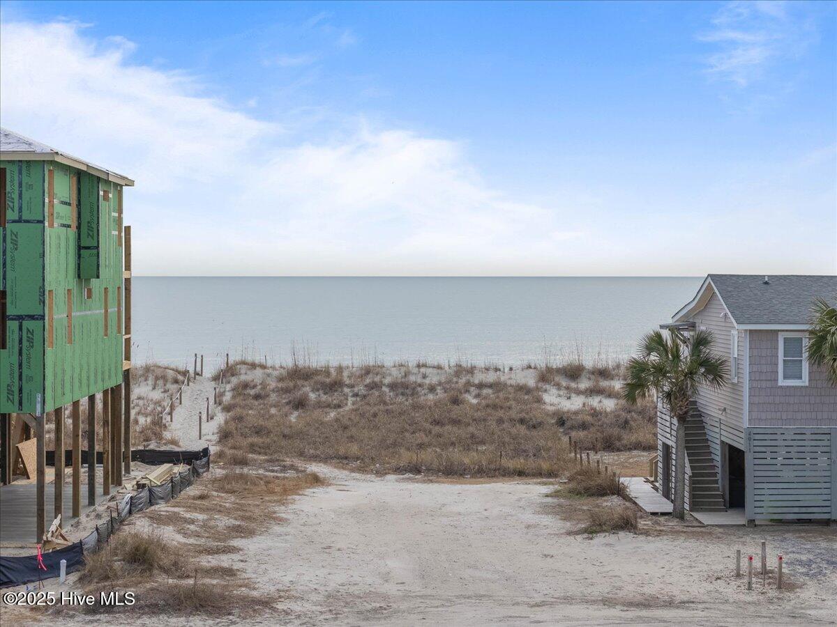 4913 E Beach Drive Property Photo 1