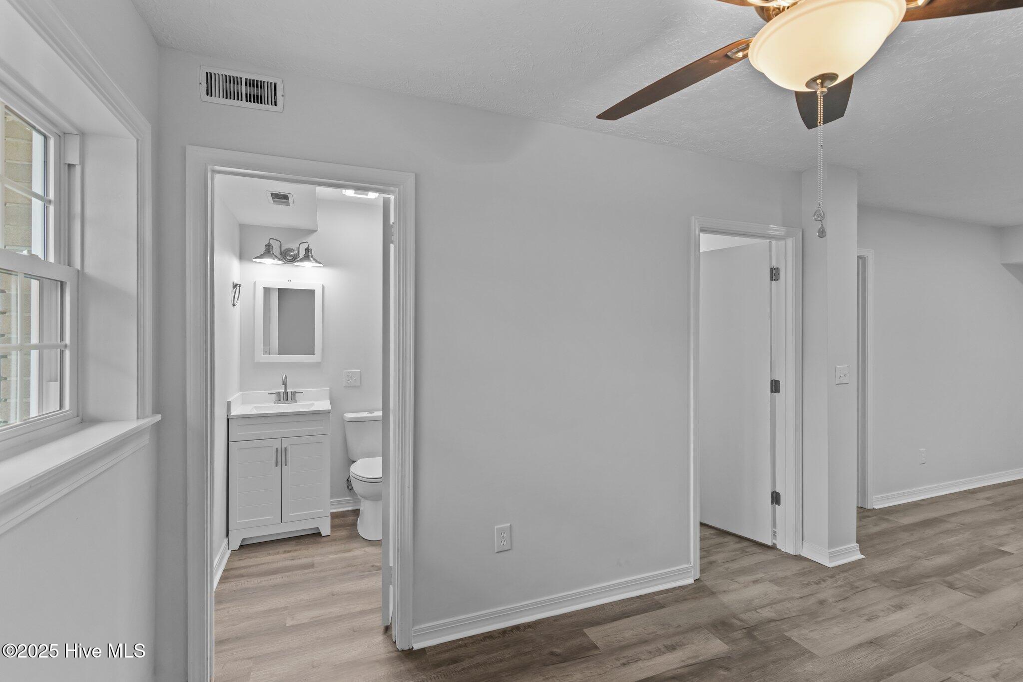 2131 Neuse Cliffs Circle Property Photo 12