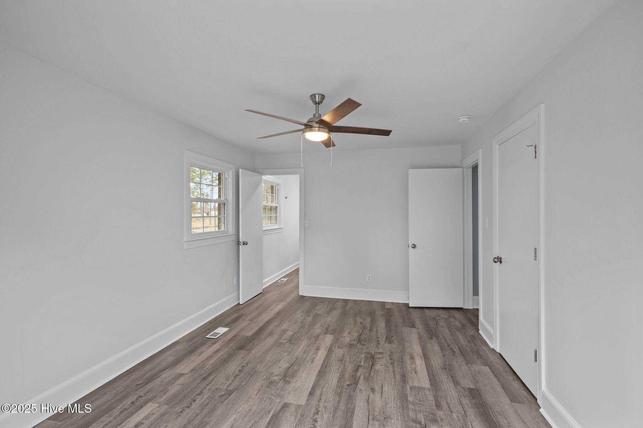 2131 Neuse Cliffs Circle Property Photo 29