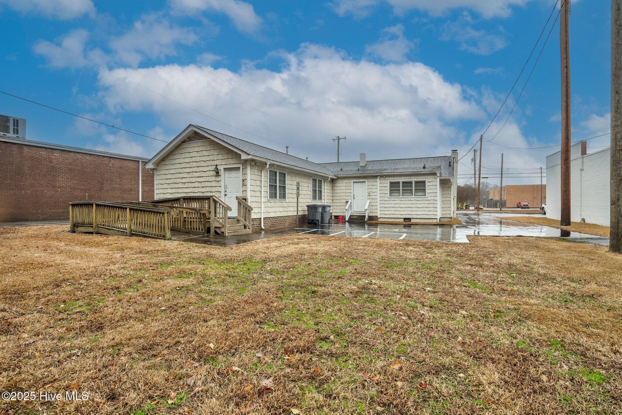 2627 Sunset Avenue Property Photo 2