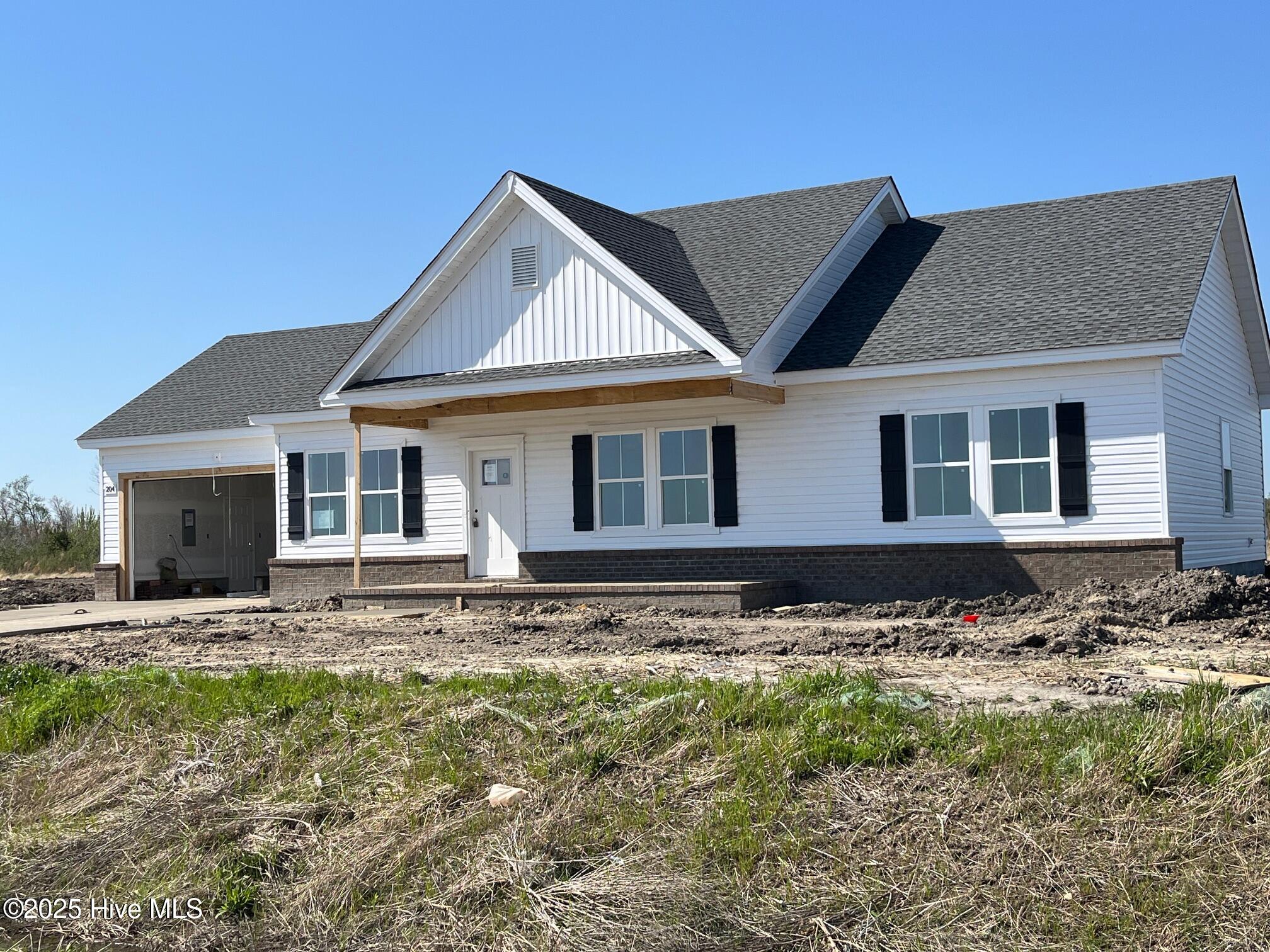 204 Apple Court Property Photo