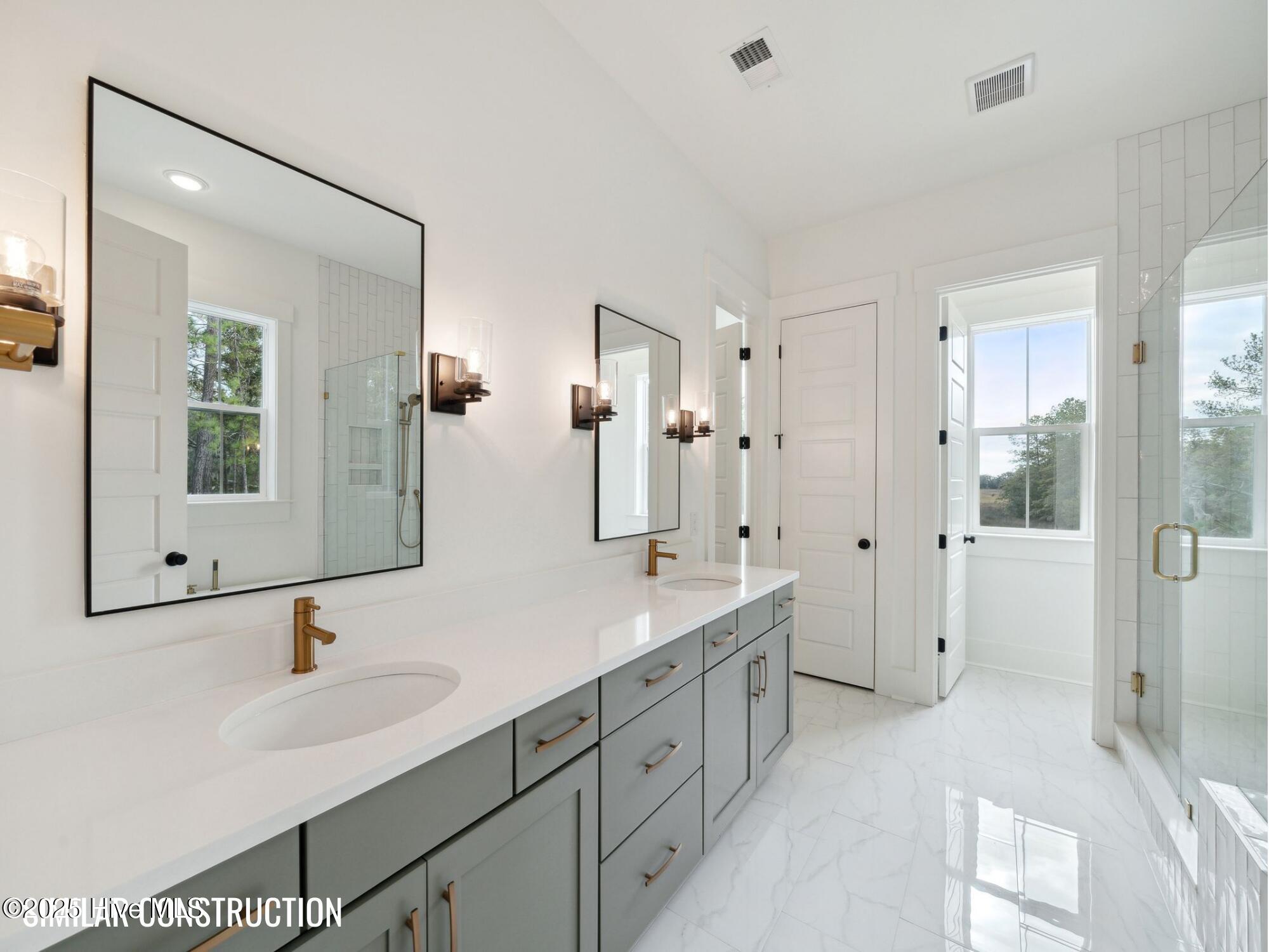 535 Sheldrake Court Property Photo 8