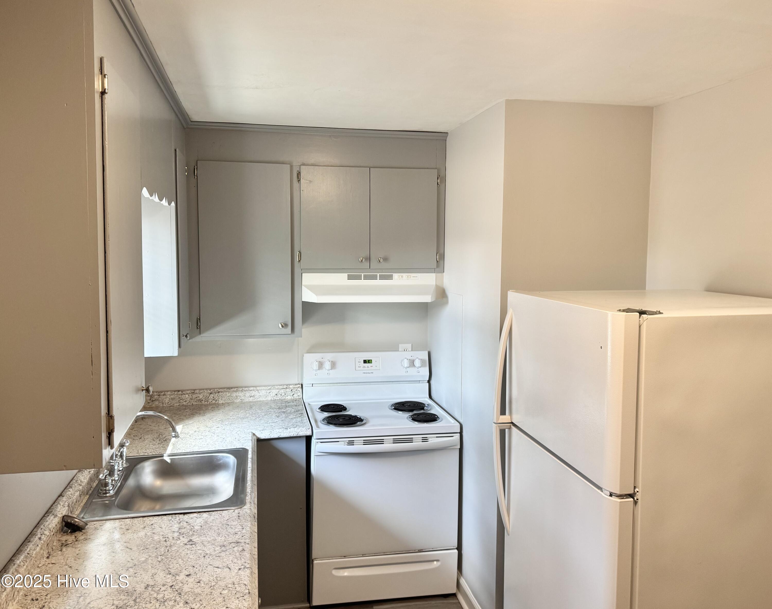 536 Smith Street Property Photo 3