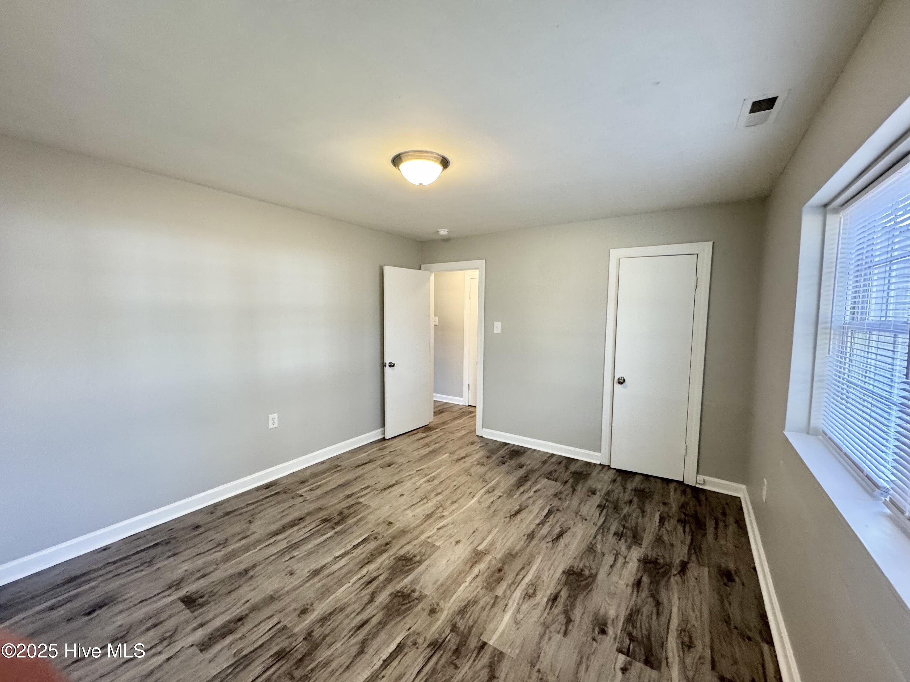 536 Smith Street Property Photo 7