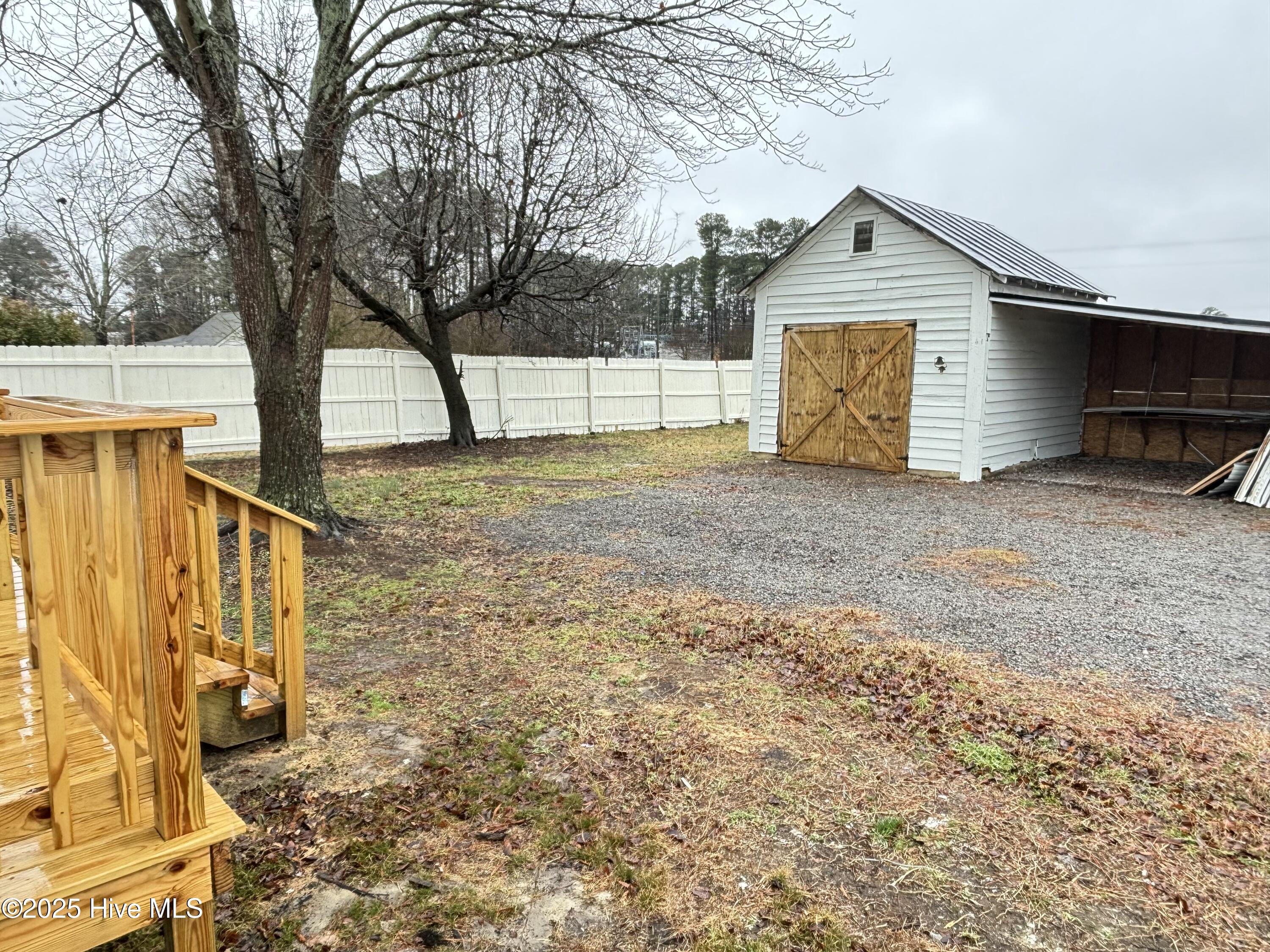 111 Lawrence Street Property Photo 6