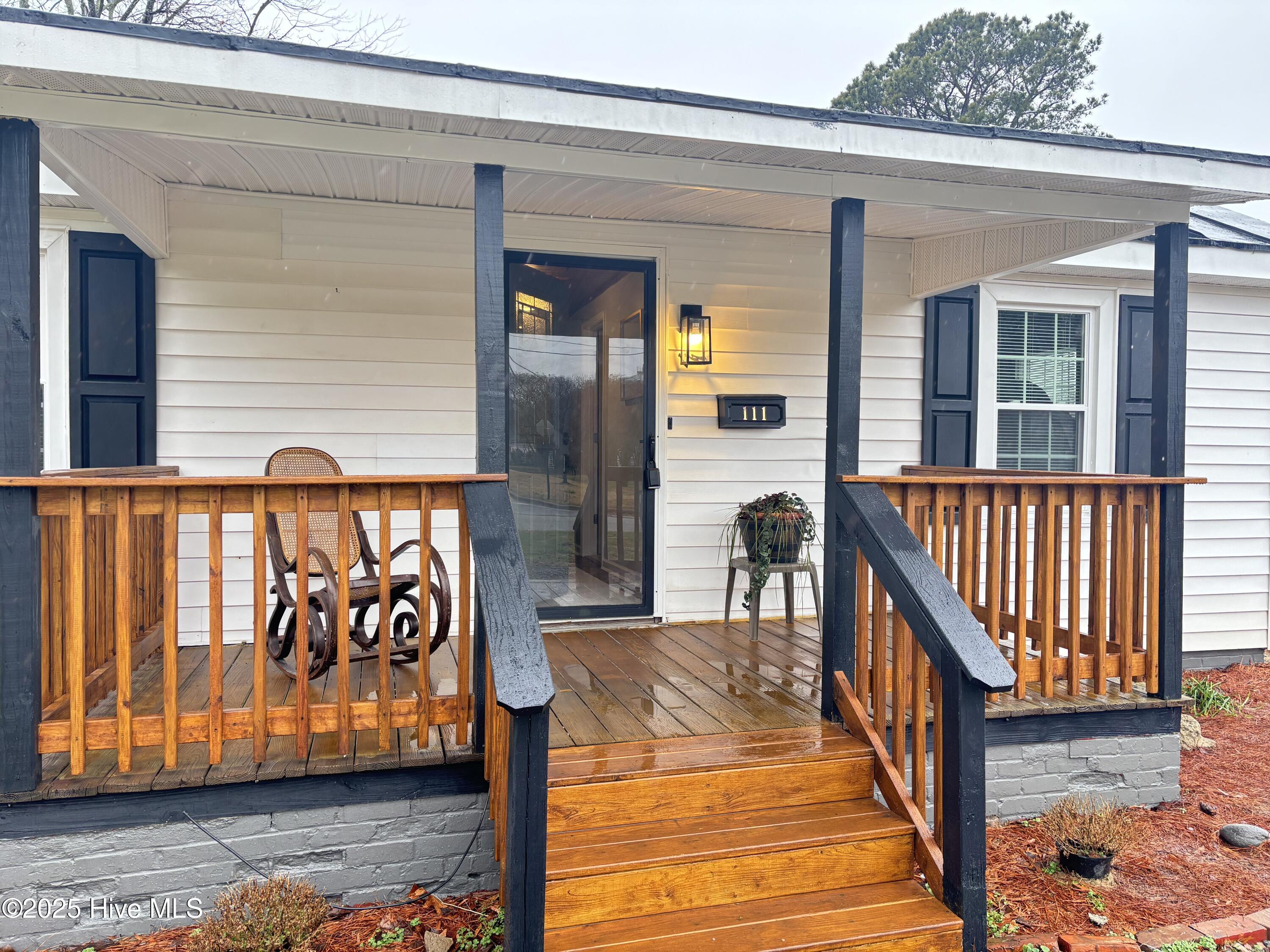 111 Lawrence Street Property Photo 8