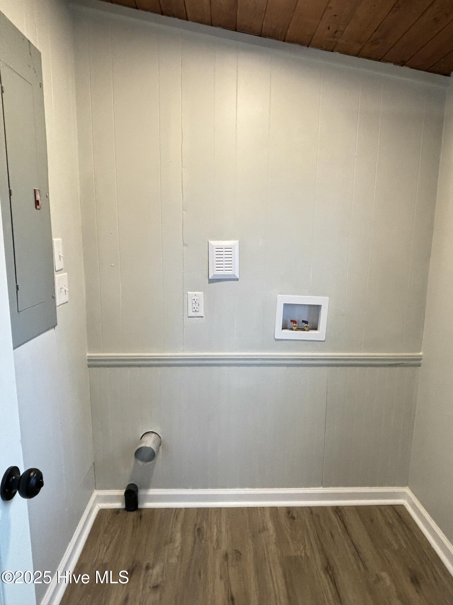 111 Lawrence Street Property Photo 18