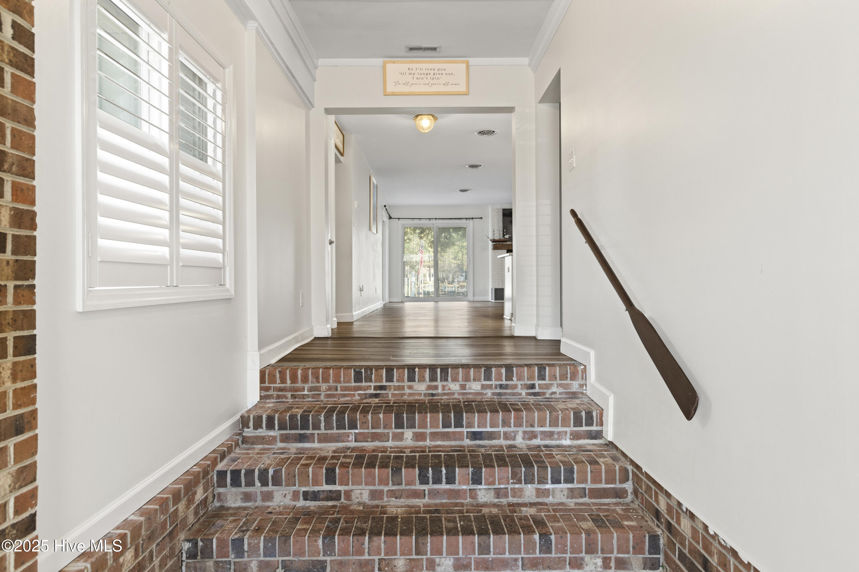 5724 Gondolier Drive Property Photo 2